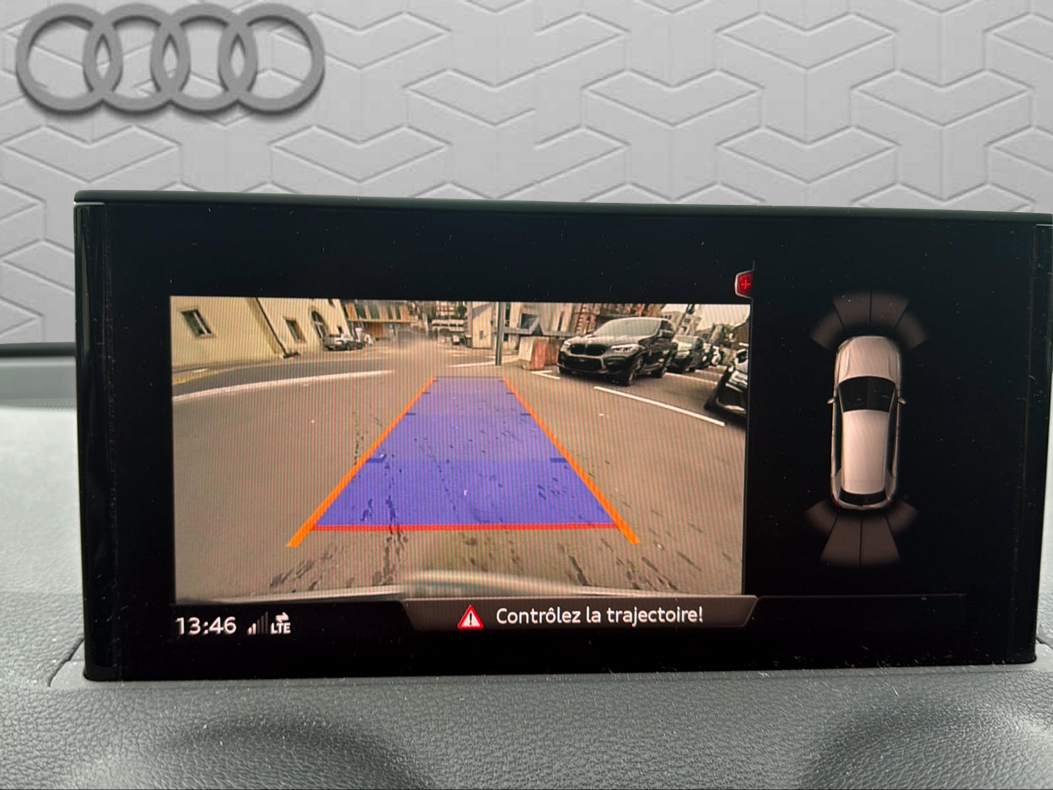 listing desktop thumbnail image 17