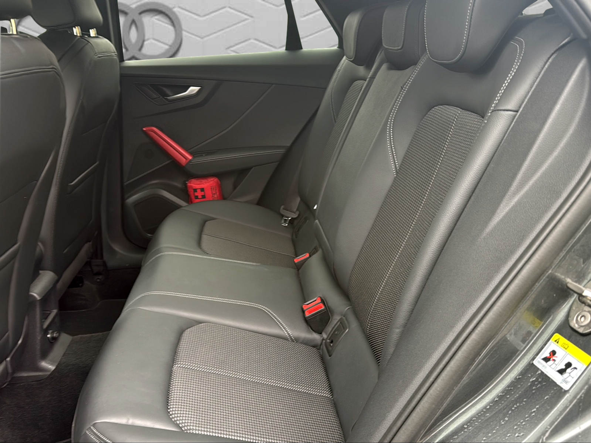 listing desktop thumbnail image 15