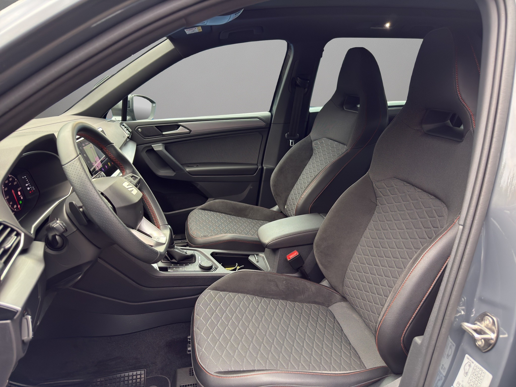 listing desktop thumbnail image 4