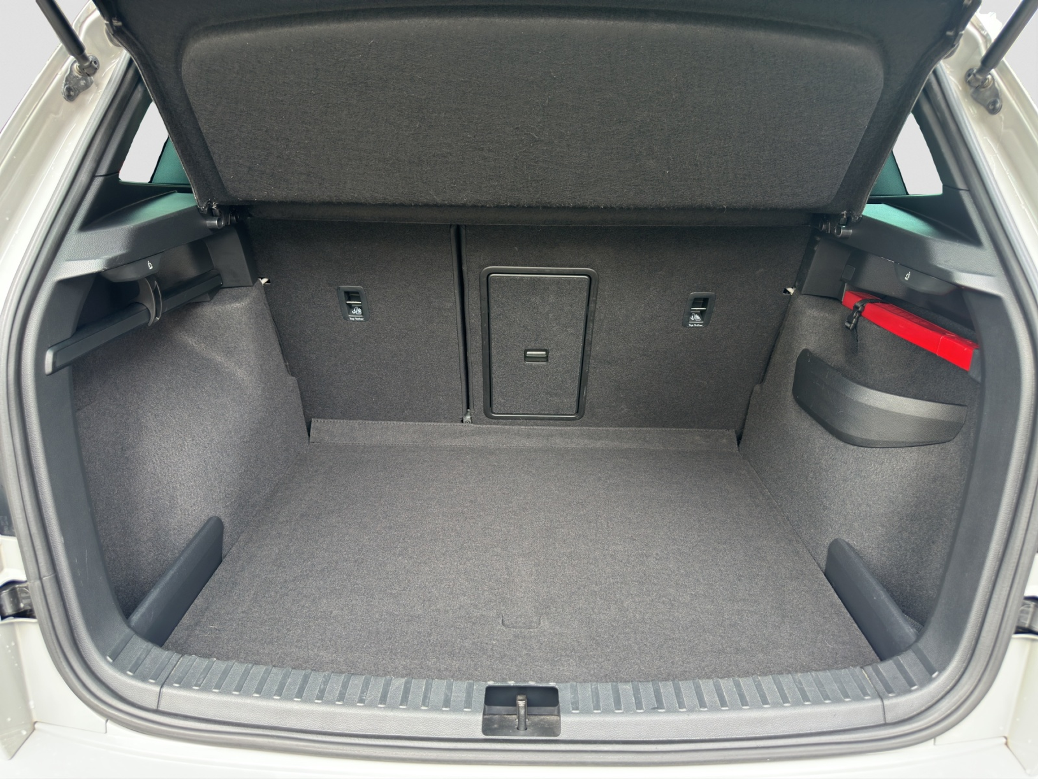 listing desktop thumbnail image 9