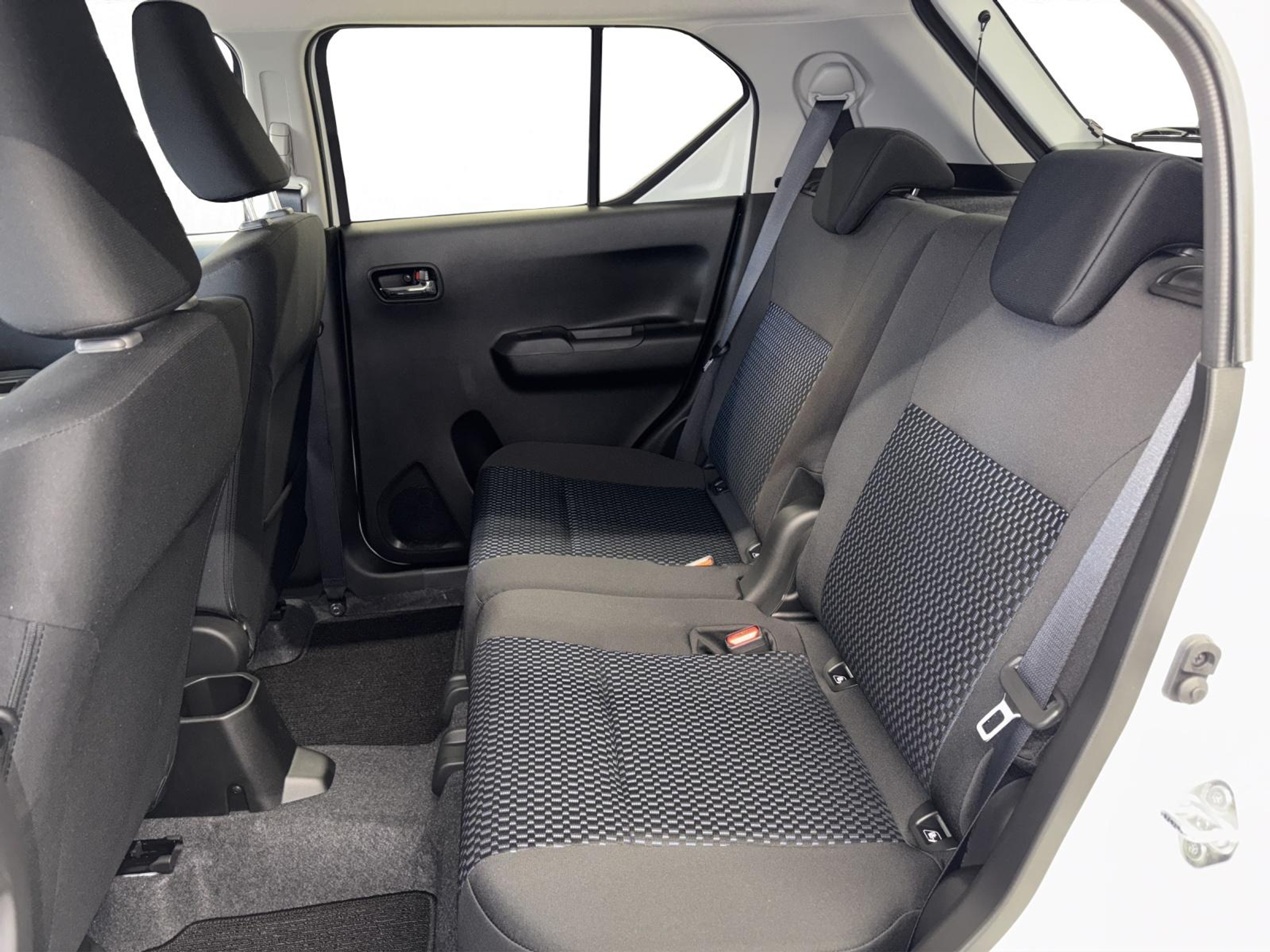 listing desktop thumbnail image 13