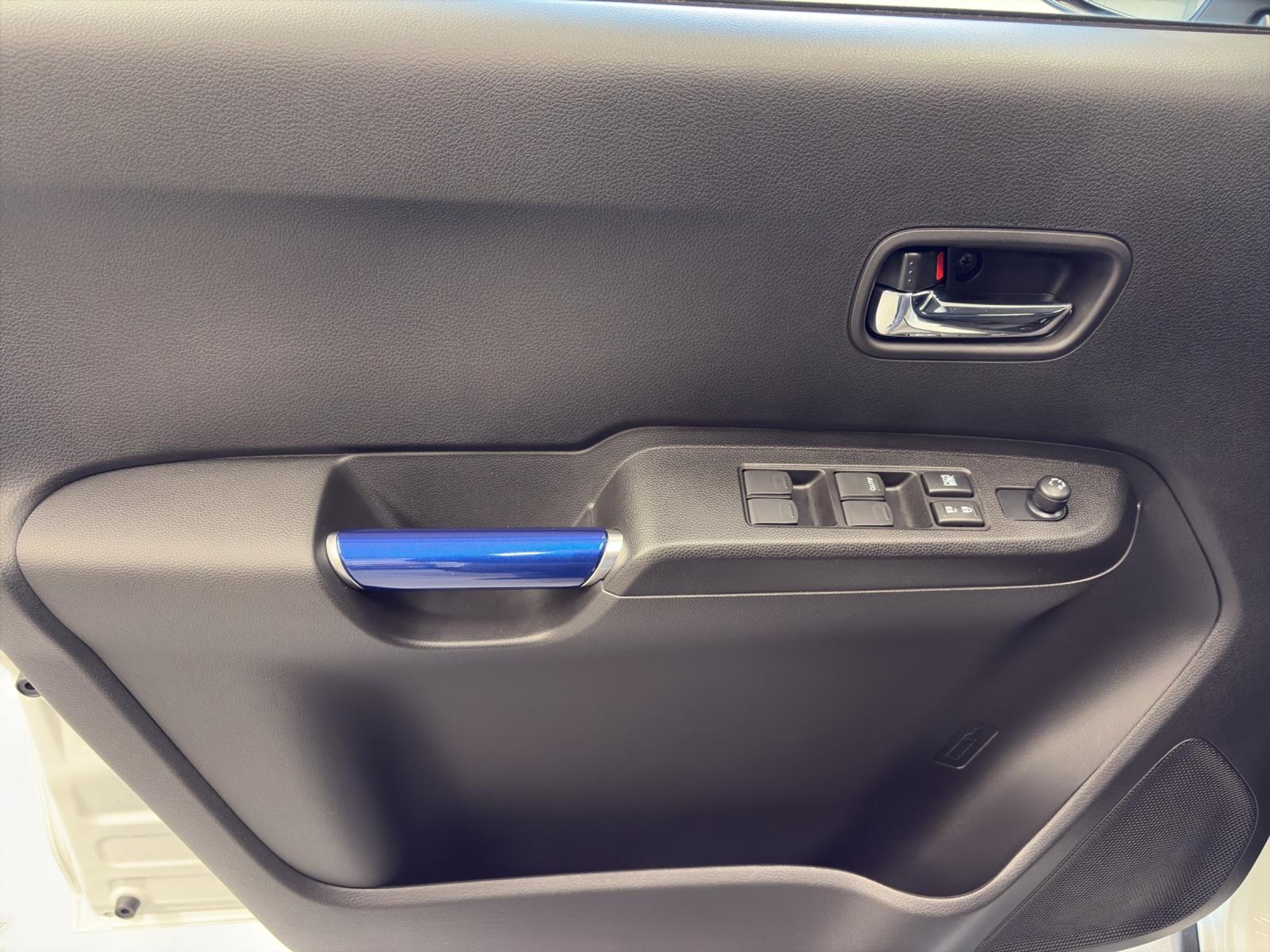 listing desktop thumbnail image 16