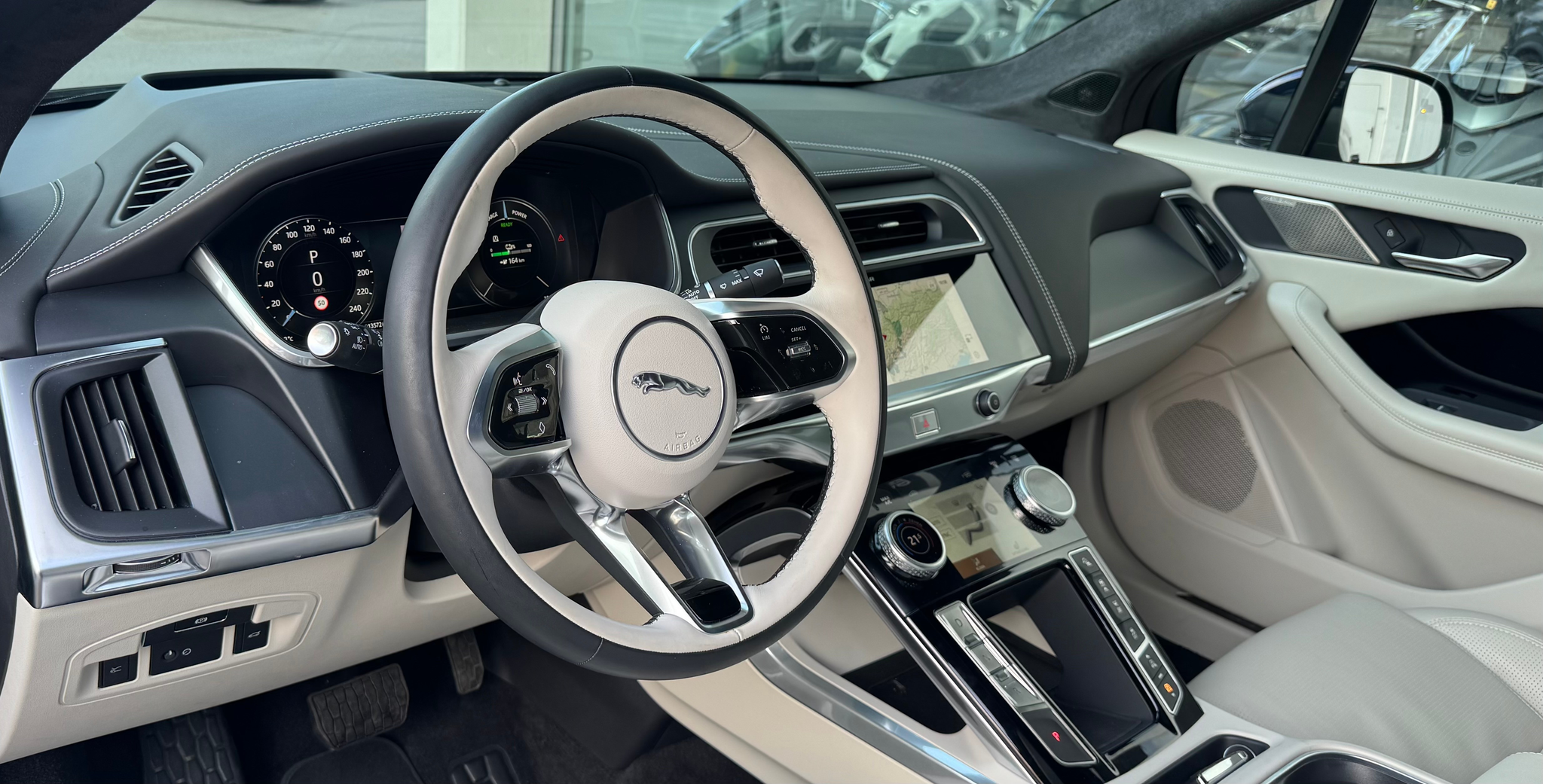 listing desktop thumbnail image 6