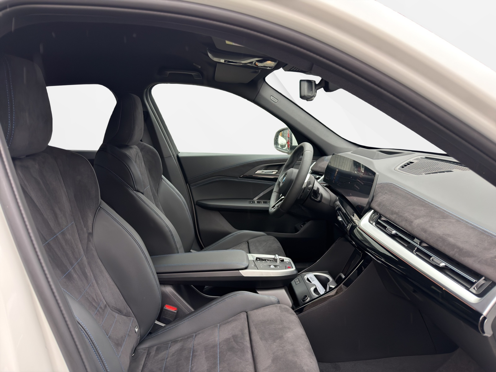 listing desktop thumbnail image 17