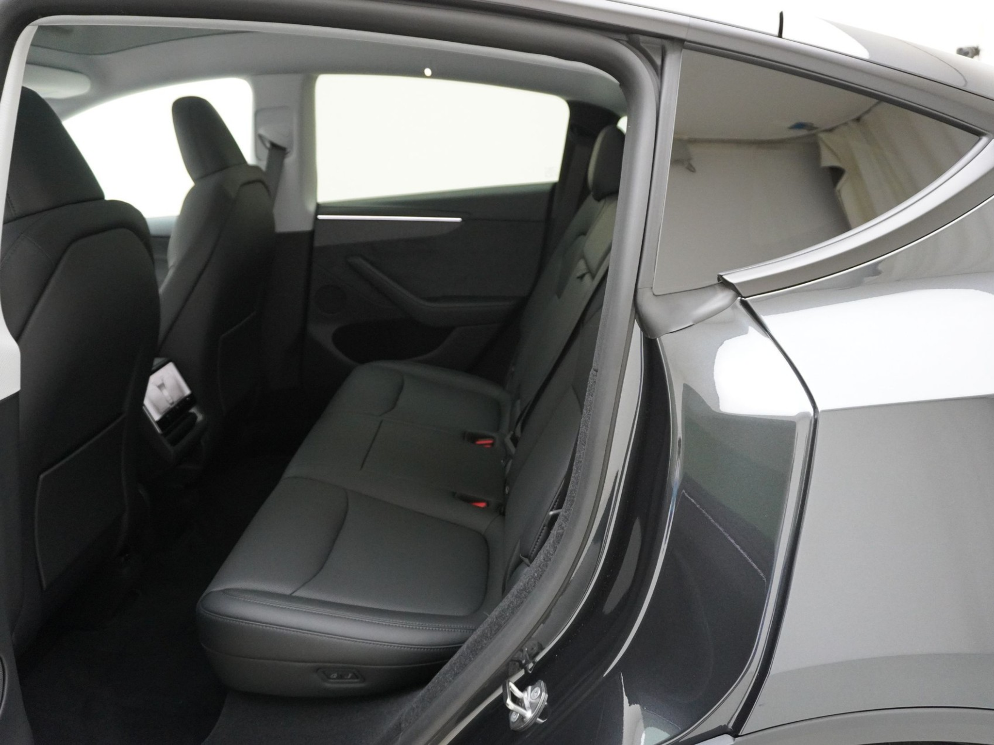 listing desktop thumbnail image 14