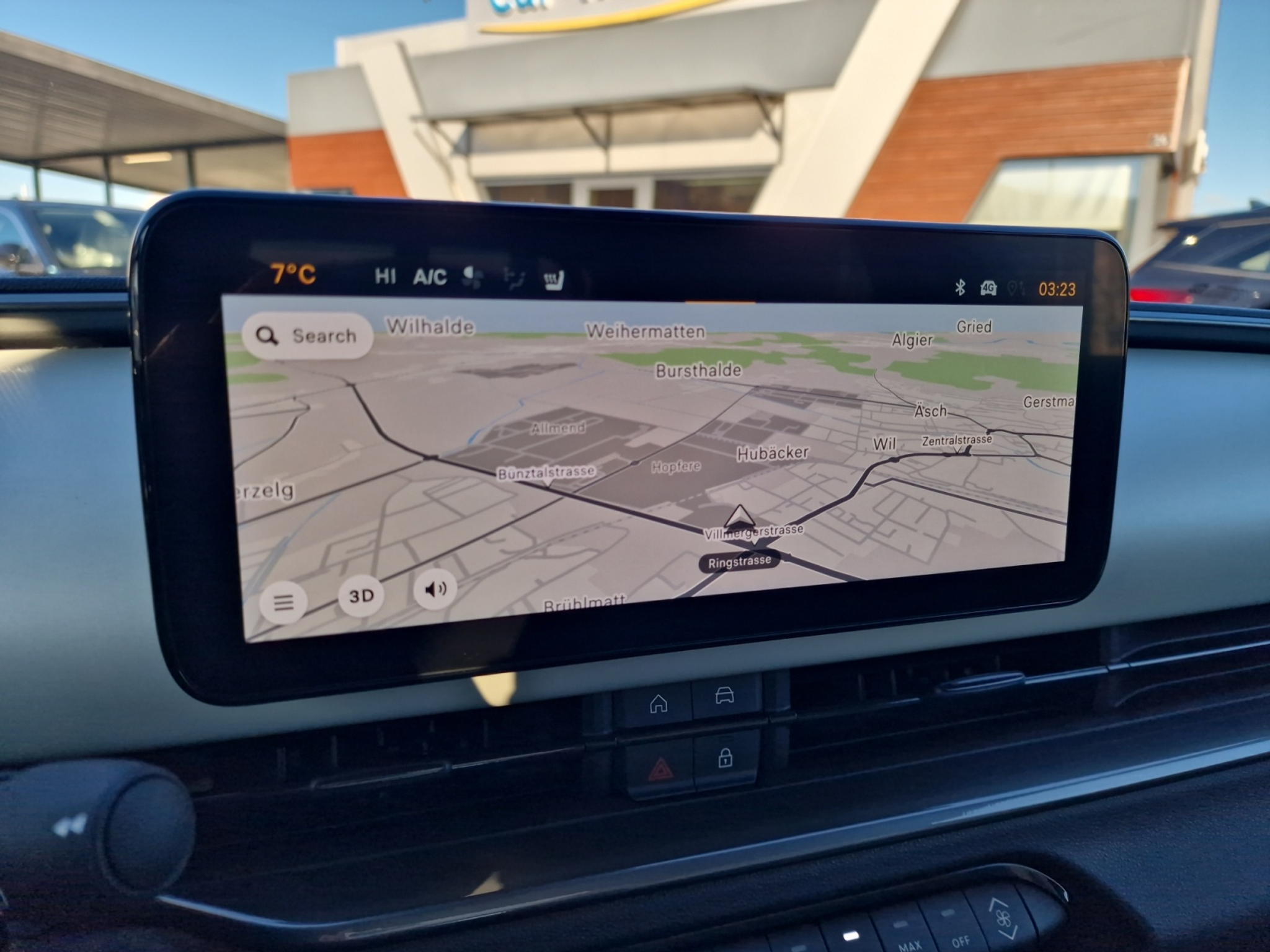 listing desktop thumbnail image 16