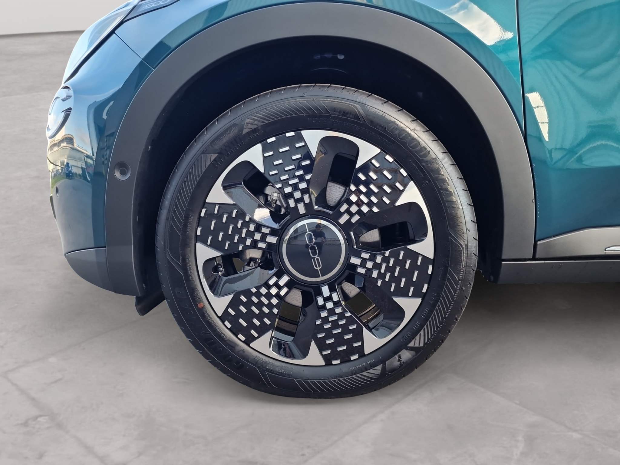 listing desktop thumbnail image 8