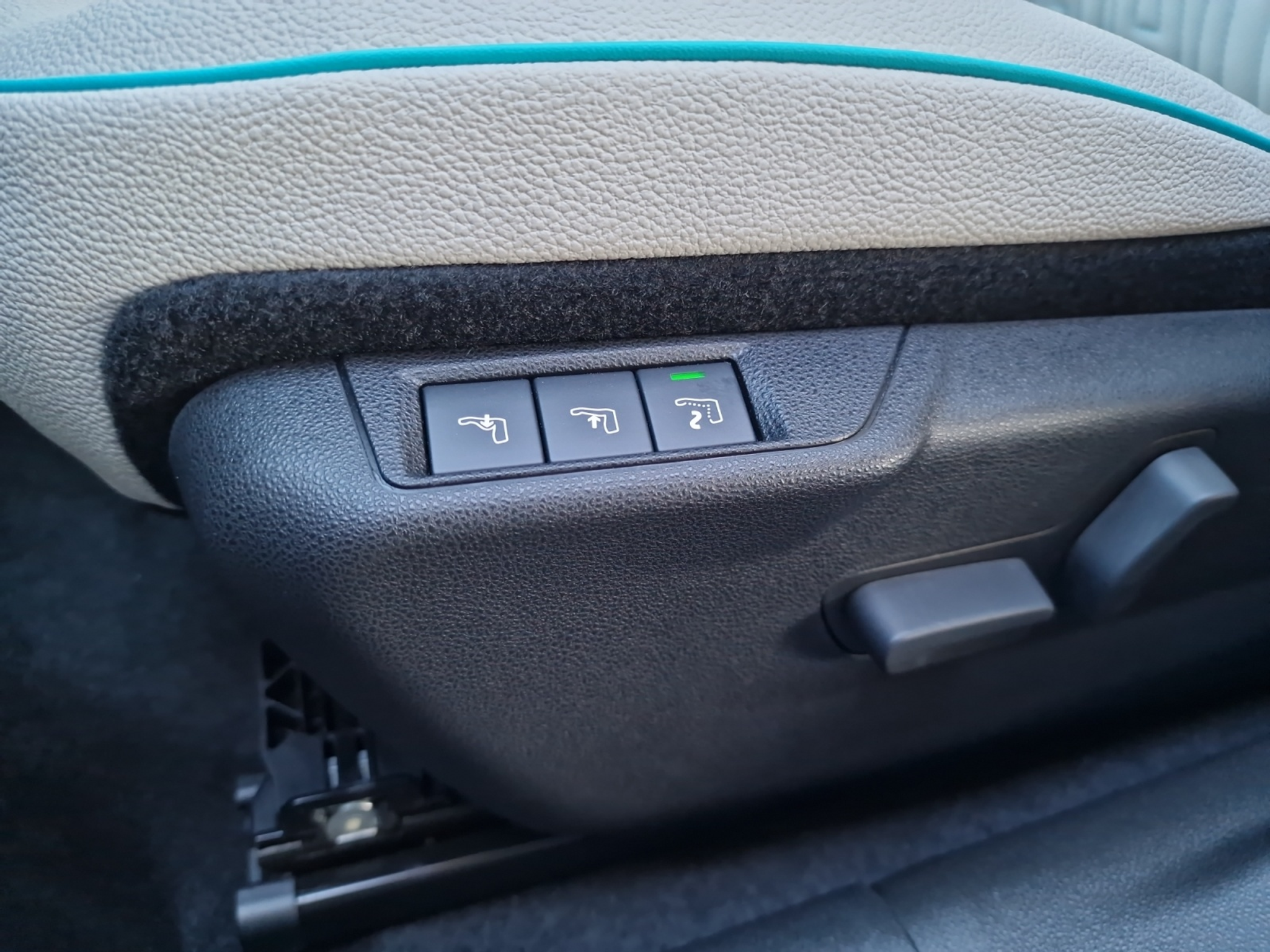 listing desktop thumbnail image 10