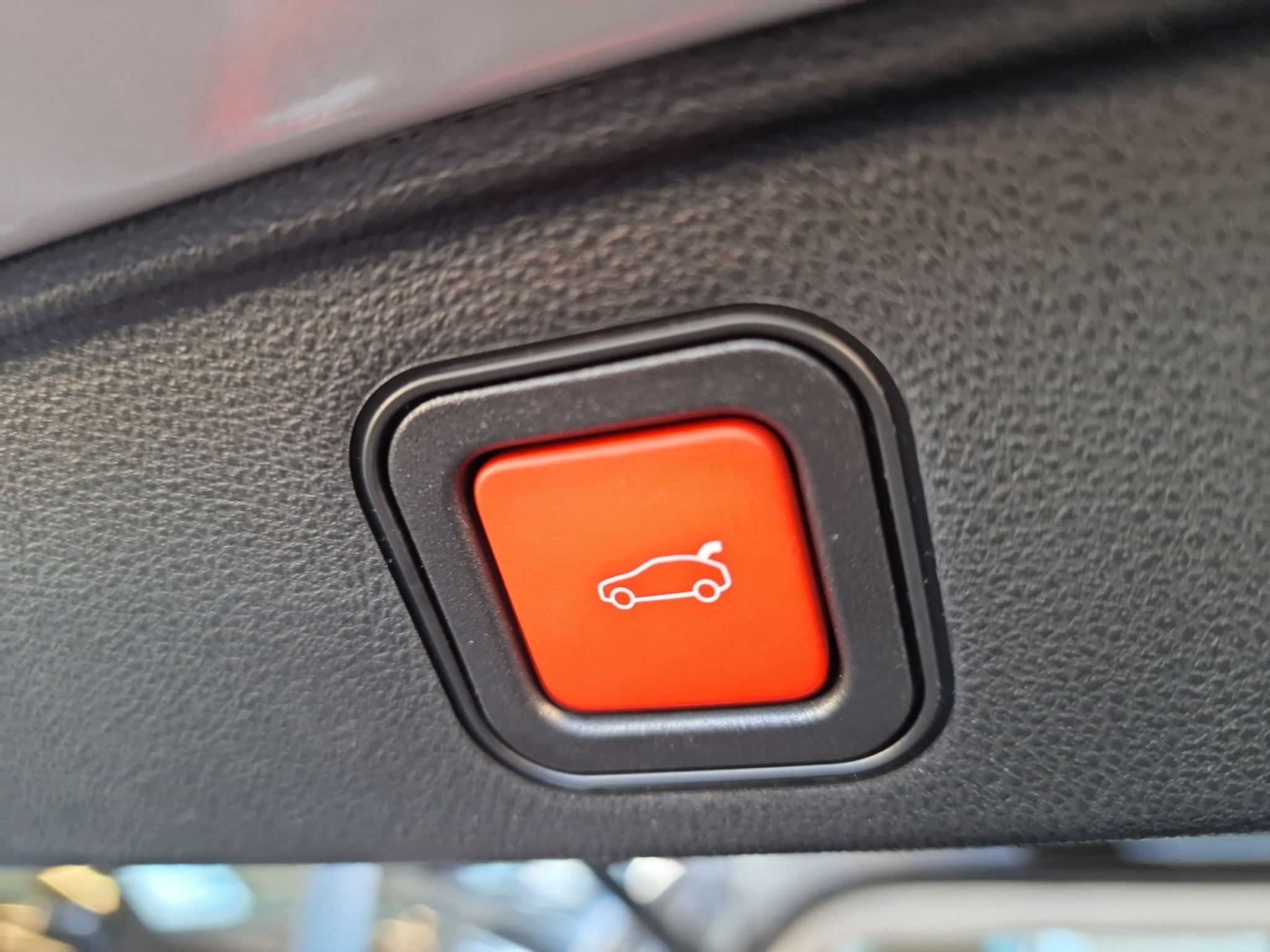 listing desktop thumbnail image 25