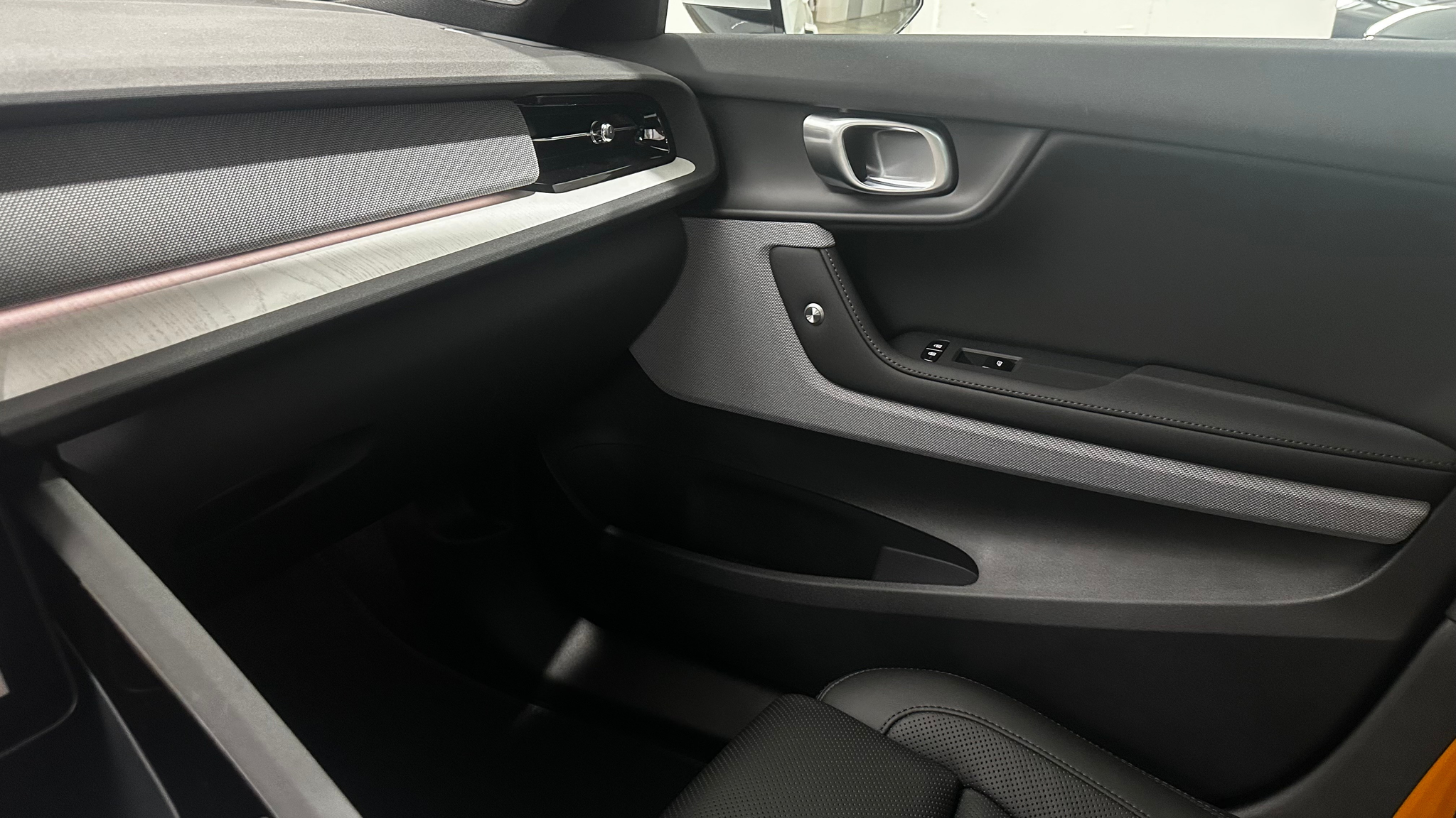 listing desktop thumbnail image 13