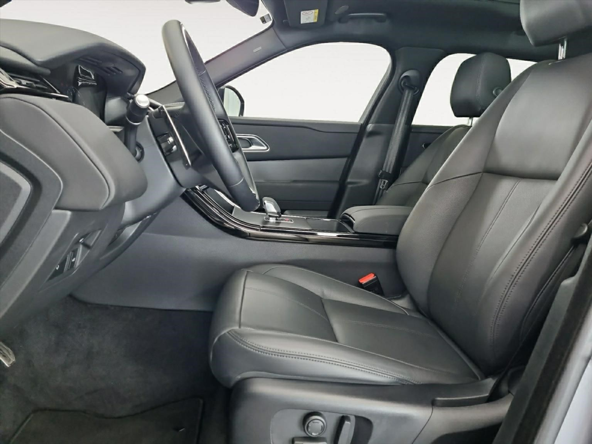 listing desktop thumbnail image 4