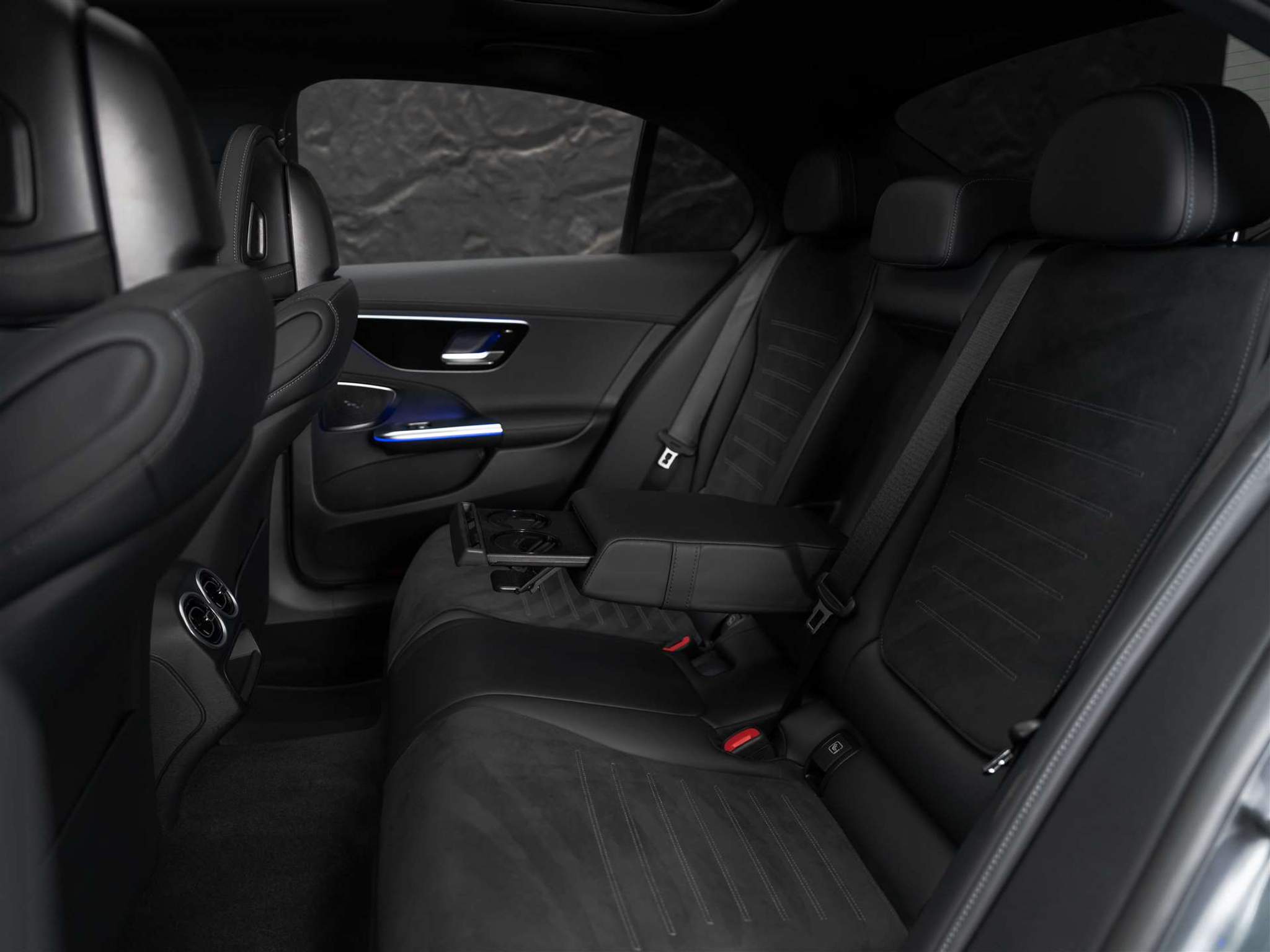 listing desktop thumbnail image 15