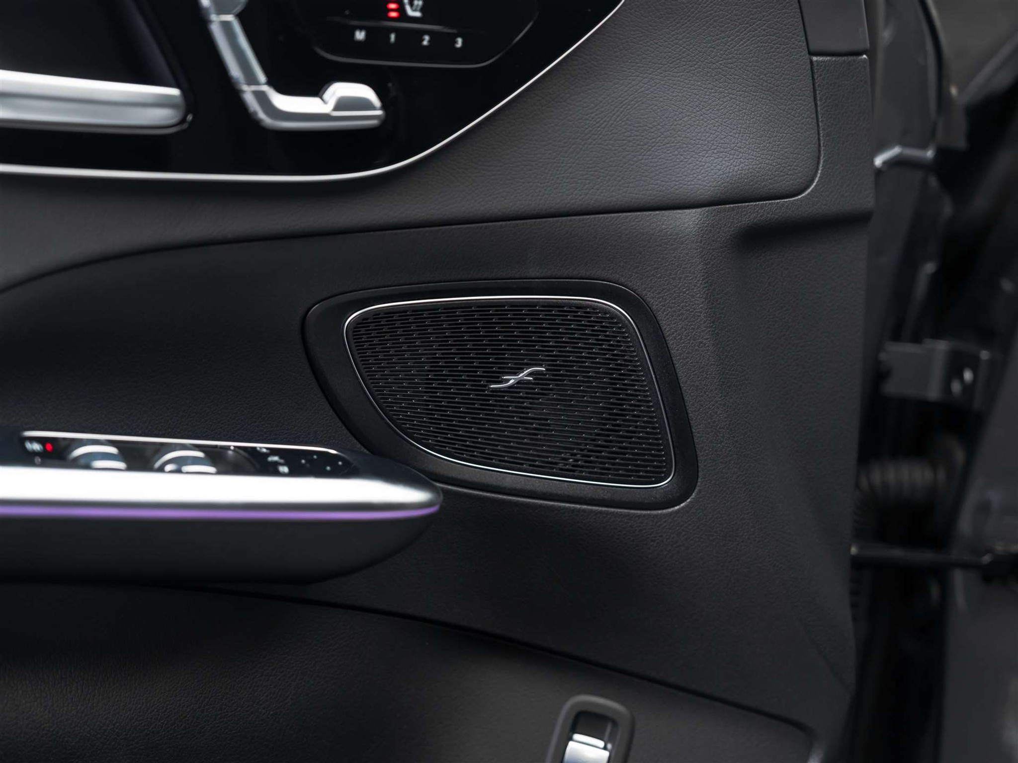 listing desktop thumbnail image 24