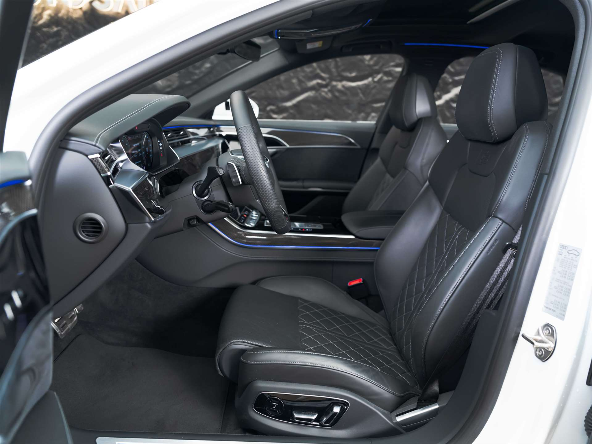 listing desktop thumbnail image 10