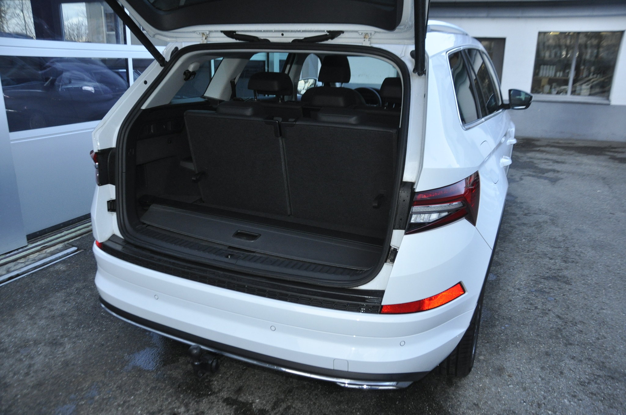 listing desktop thumbnail image 13