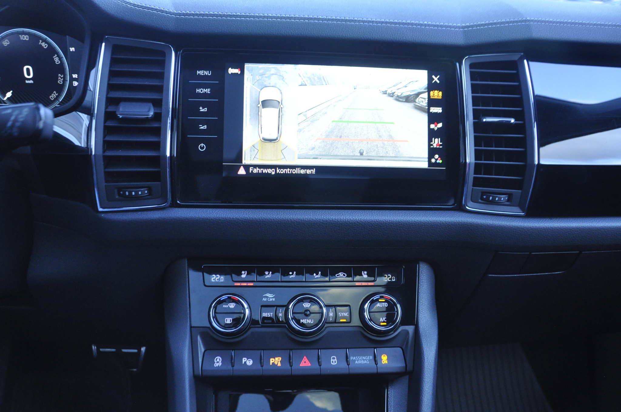 listing desktop thumbnail image 7