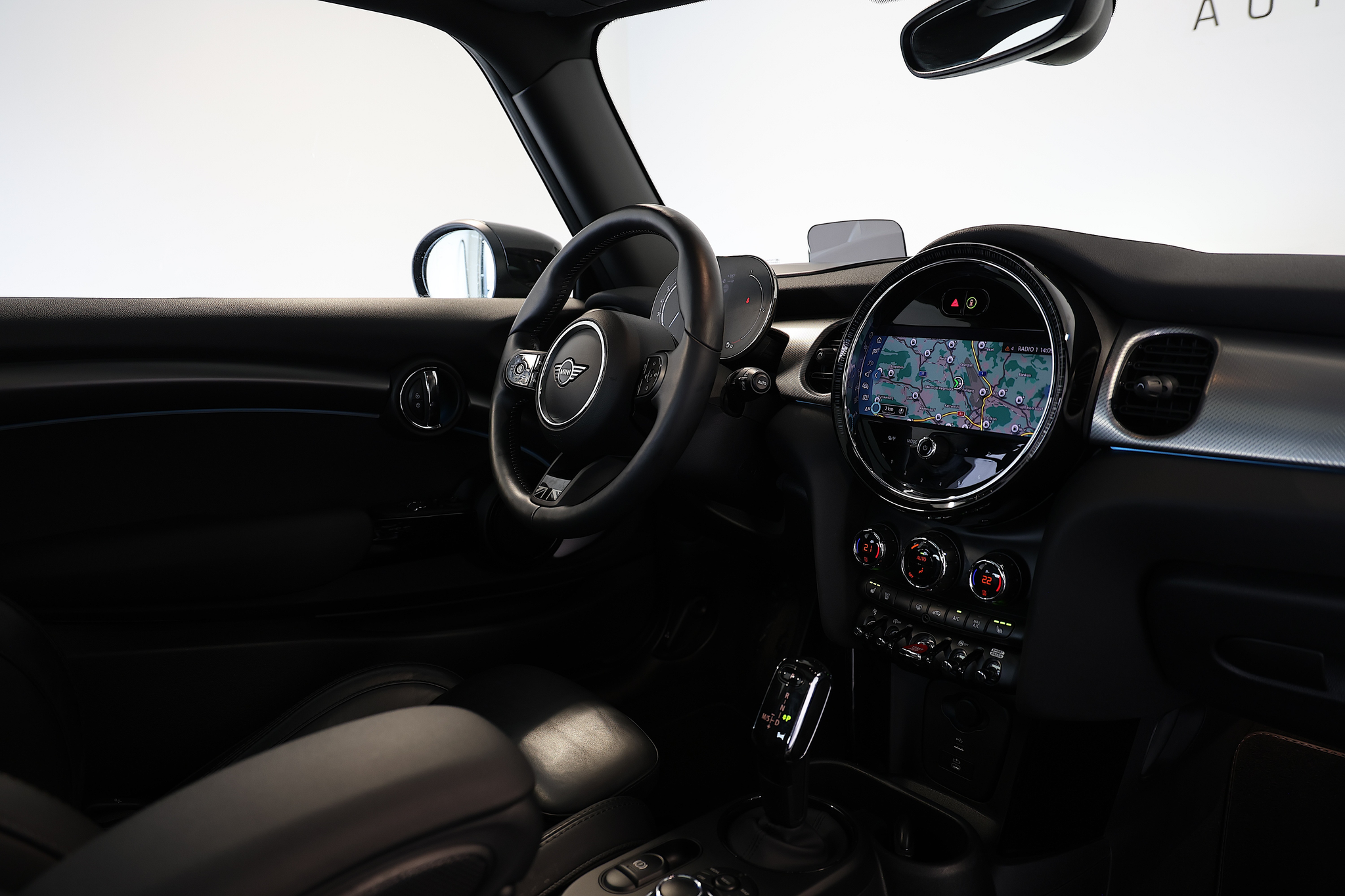 listing desktop thumbnail image 12