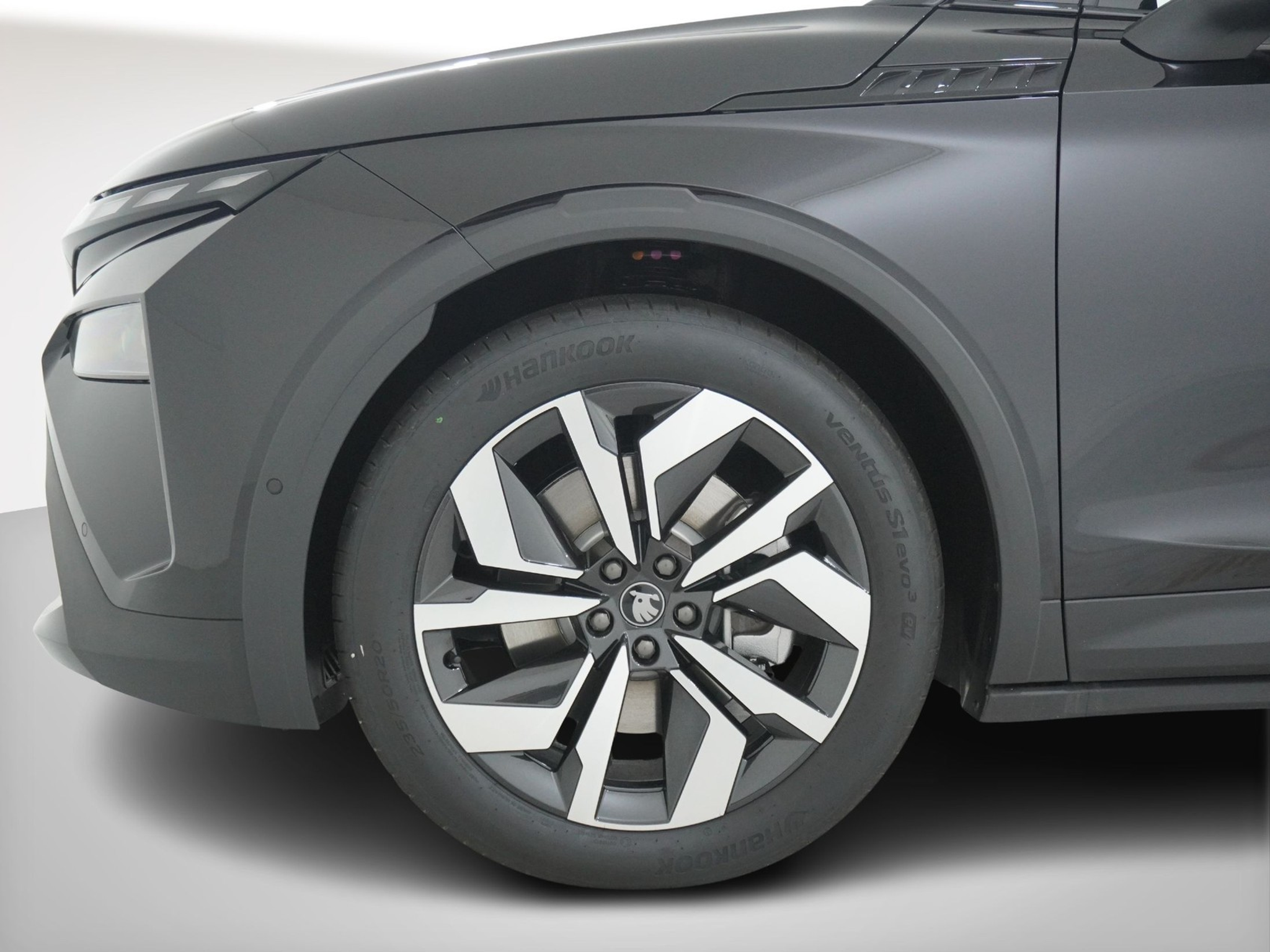 listing desktop thumbnail image 9