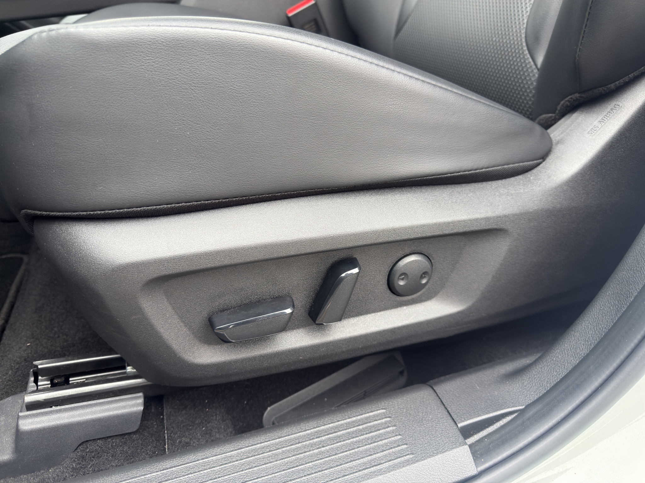 listing desktop thumbnail image 24