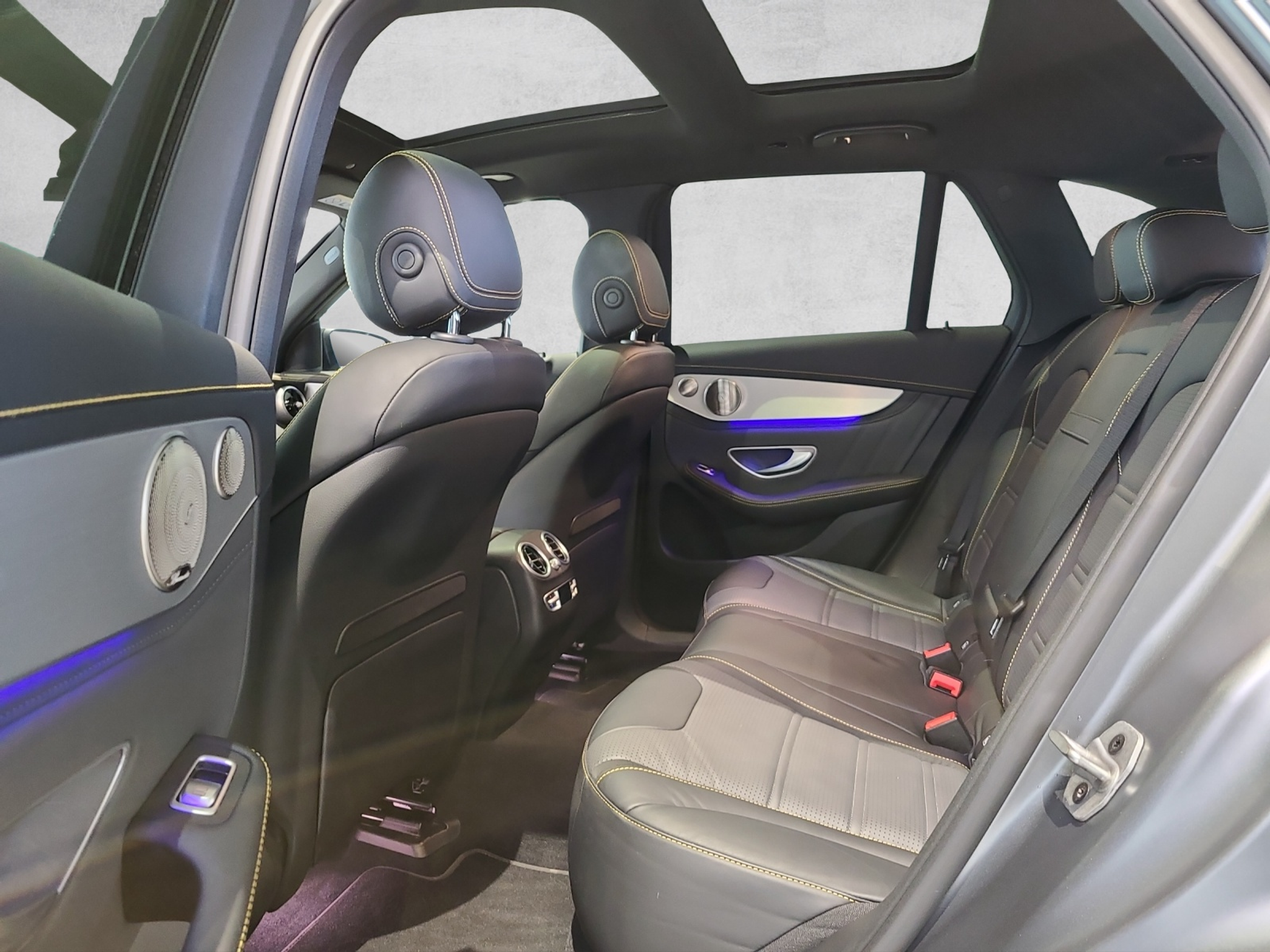 listing desktop thumbnail image 10