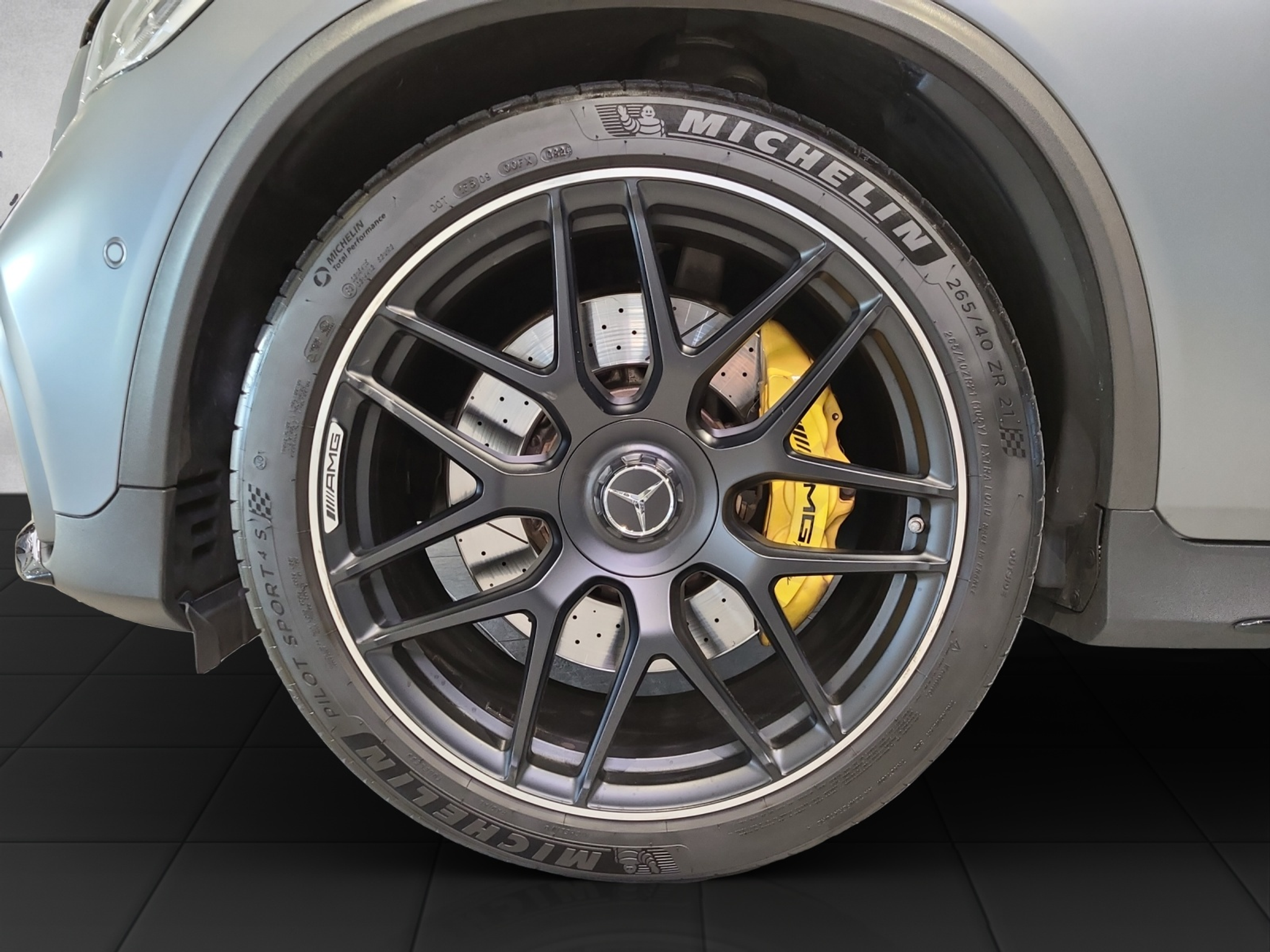 listing desktop thumbnail image 9