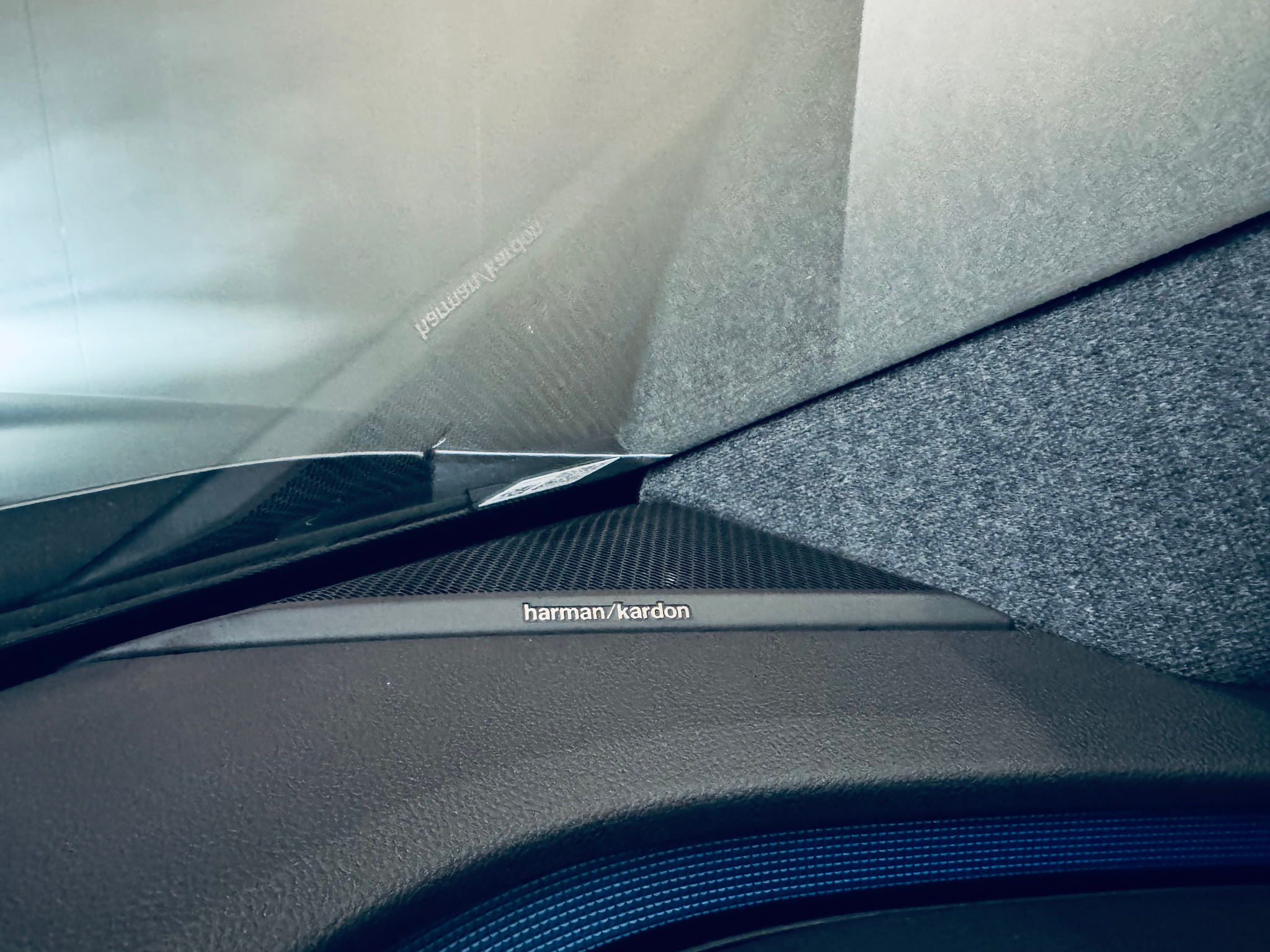 listing desktop thumbnail image 30