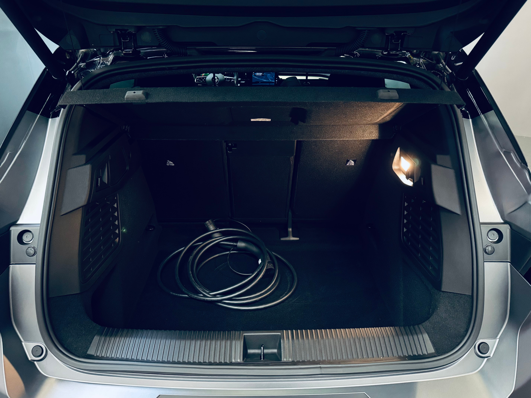 listing desktop thumbnail image 11