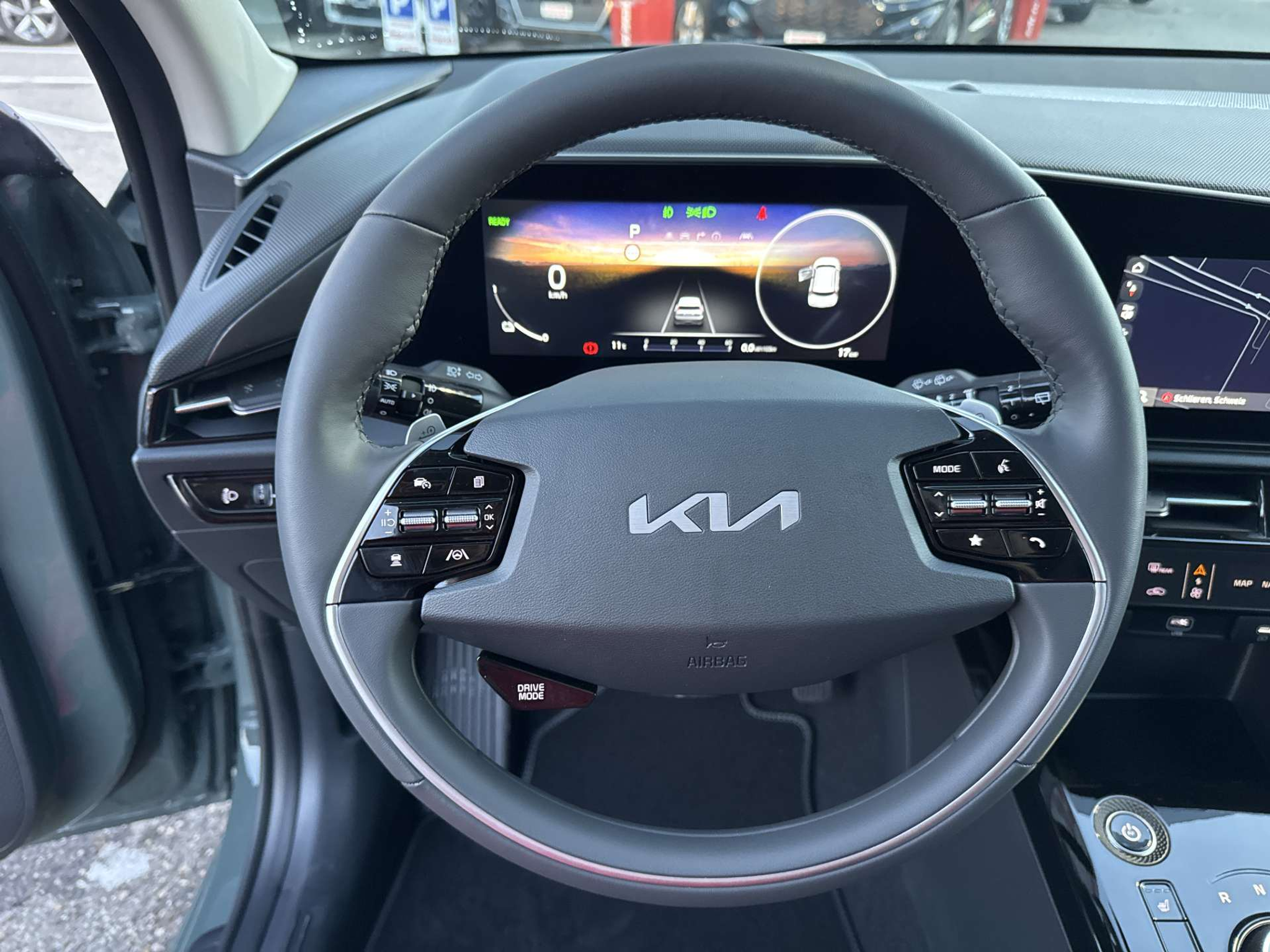 listing desktop thumbnail image 15