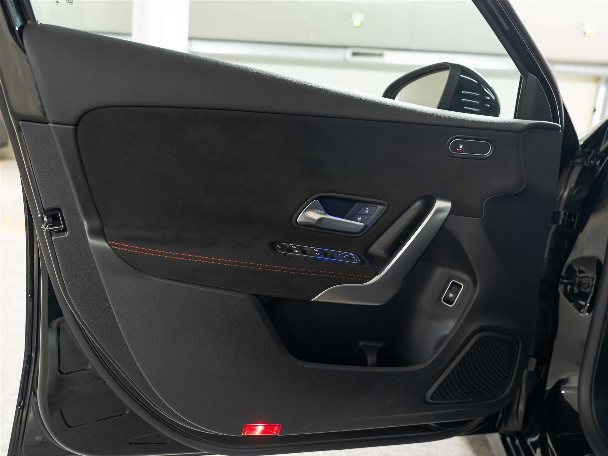 listing desktop thumbnail image 20