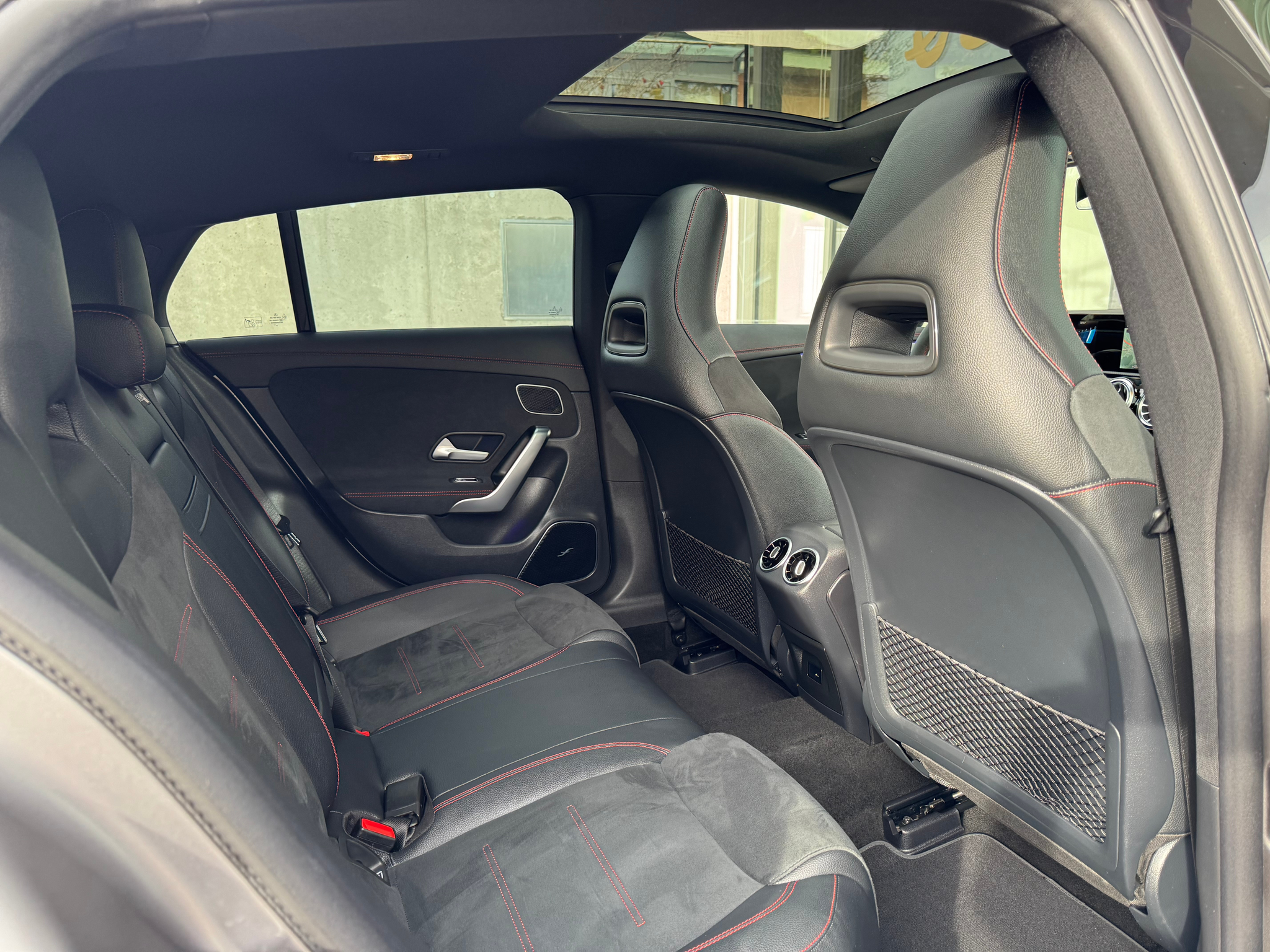 listing desktop thumbnail image 16