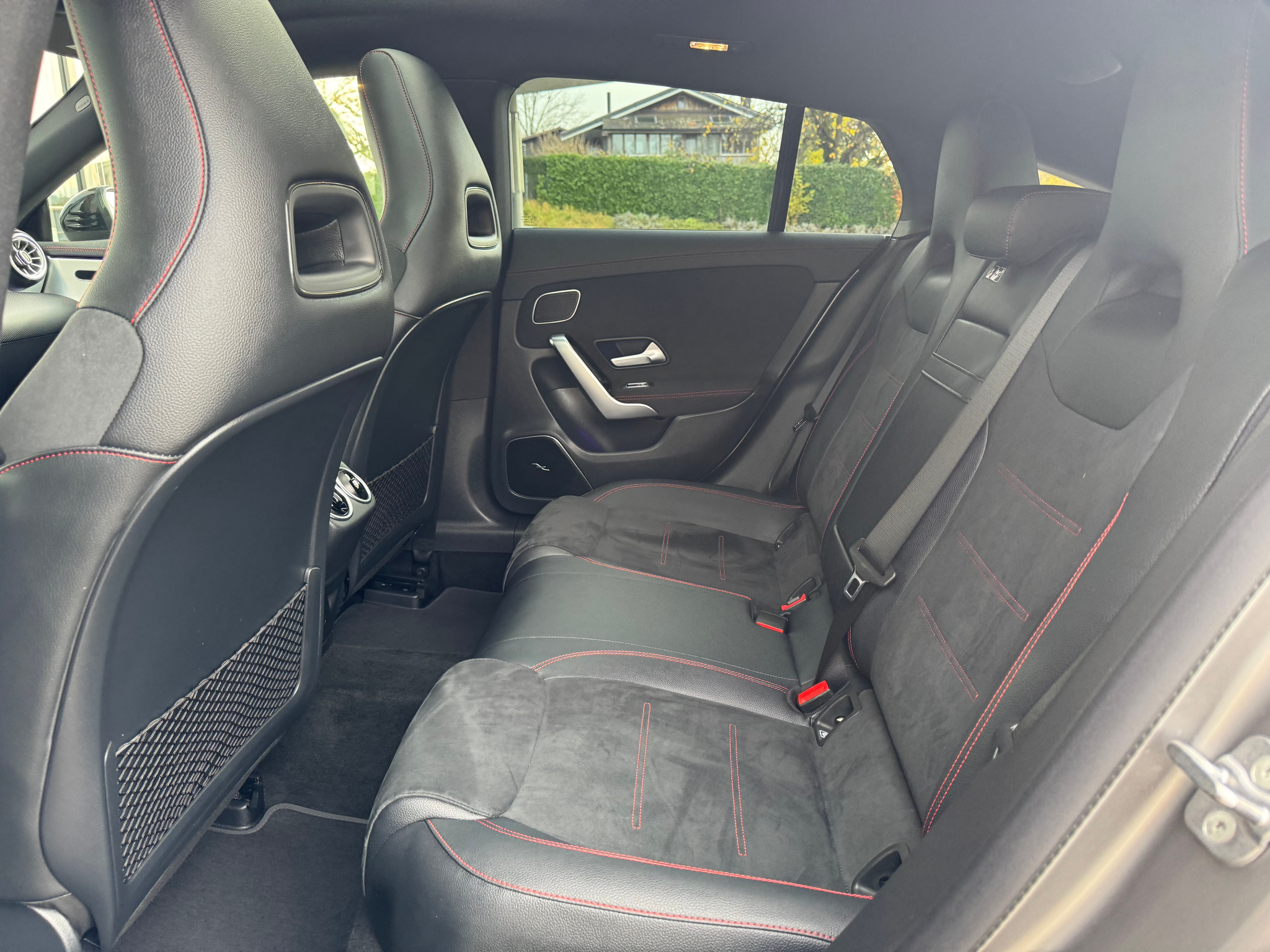 listing desktop thumbnail image 25