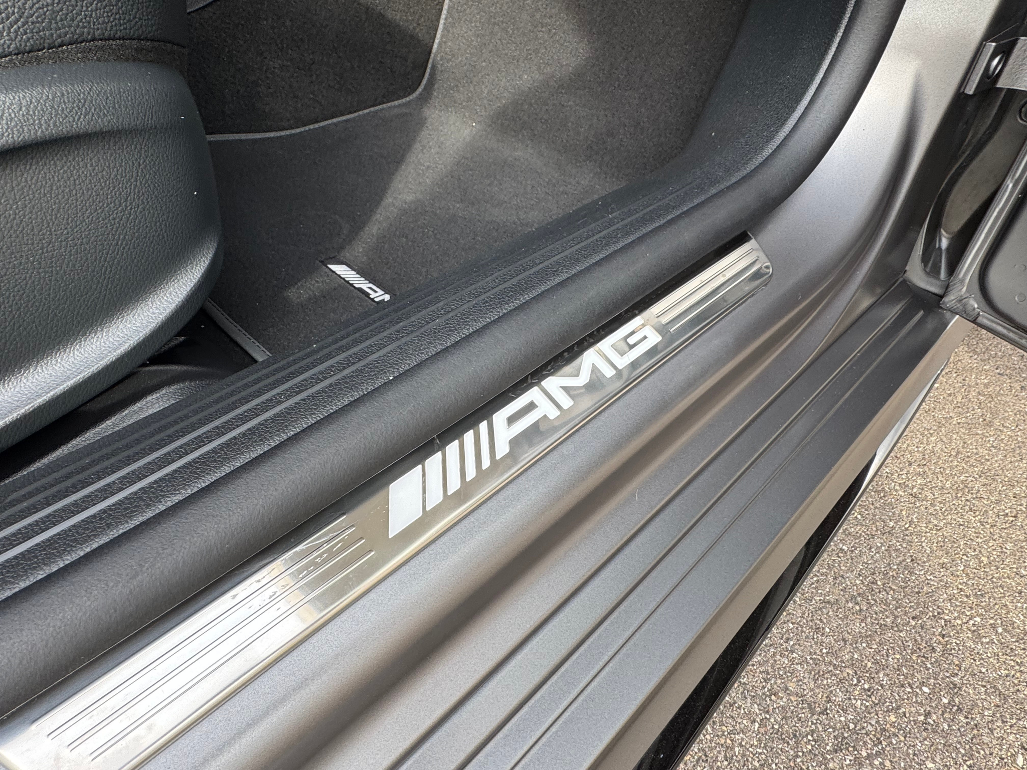 listing desktop thumbnail image 24