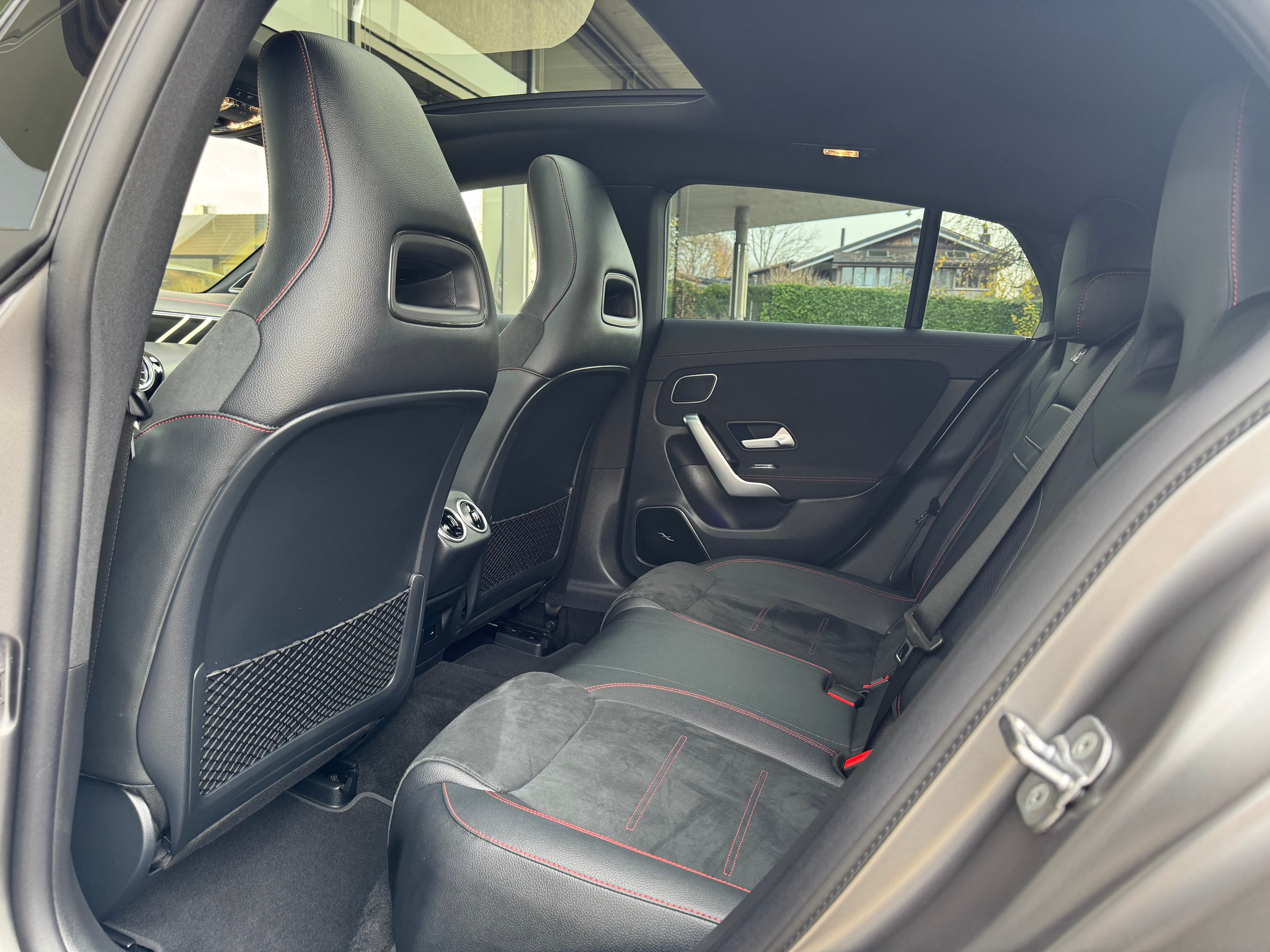 listing desktop thumbnail image 26