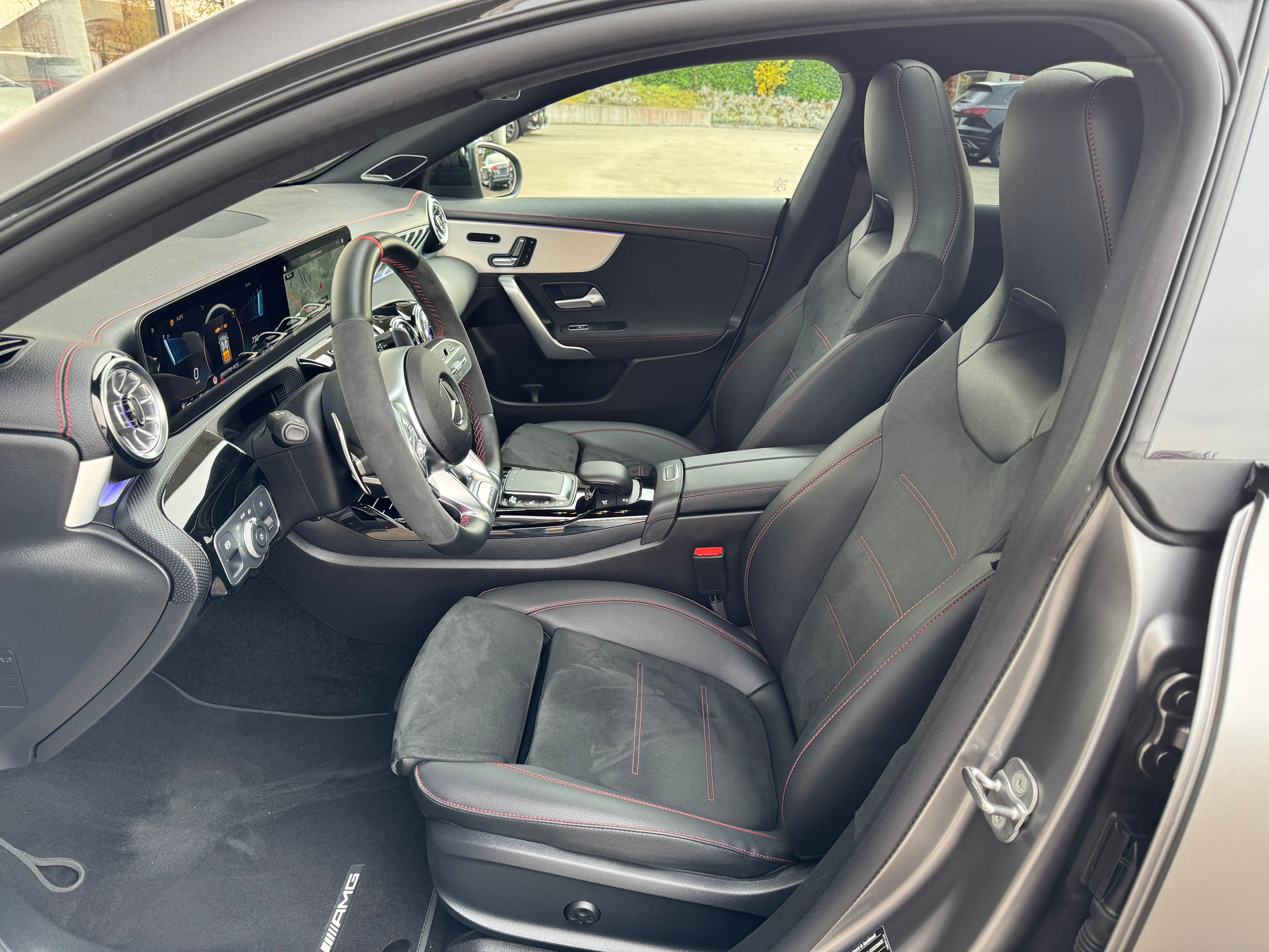 listing desktop thumbnail image 12