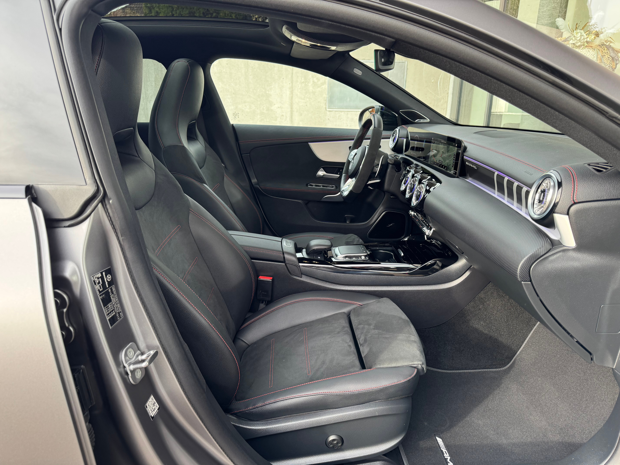 listing desktop thumbnail image 15