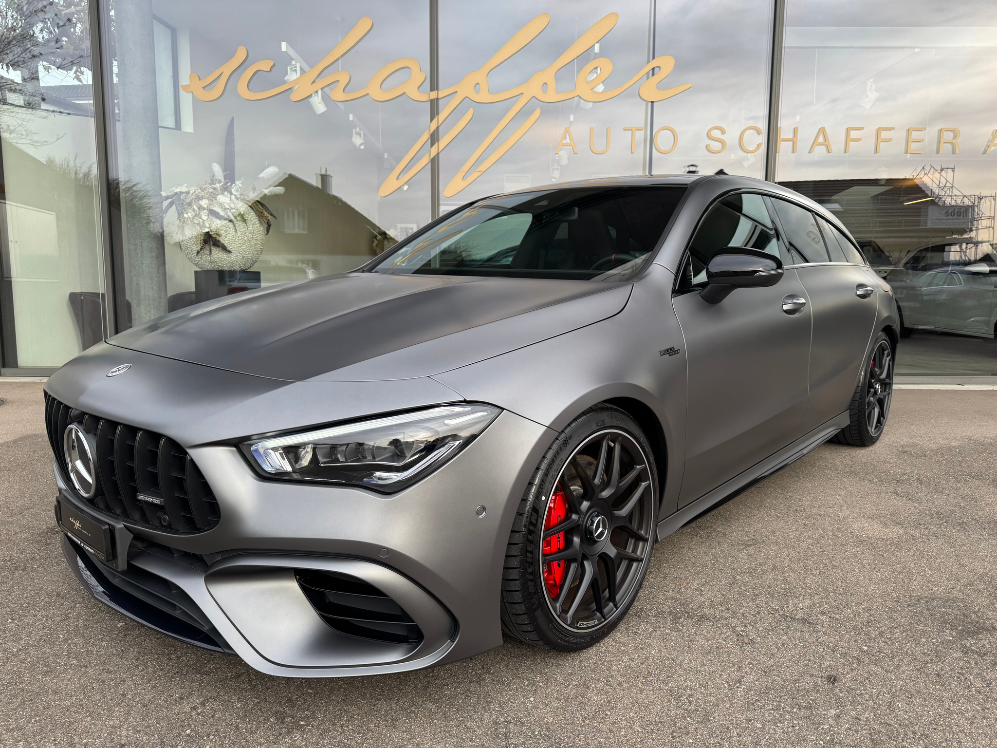 listing desktop thumbnail image 1