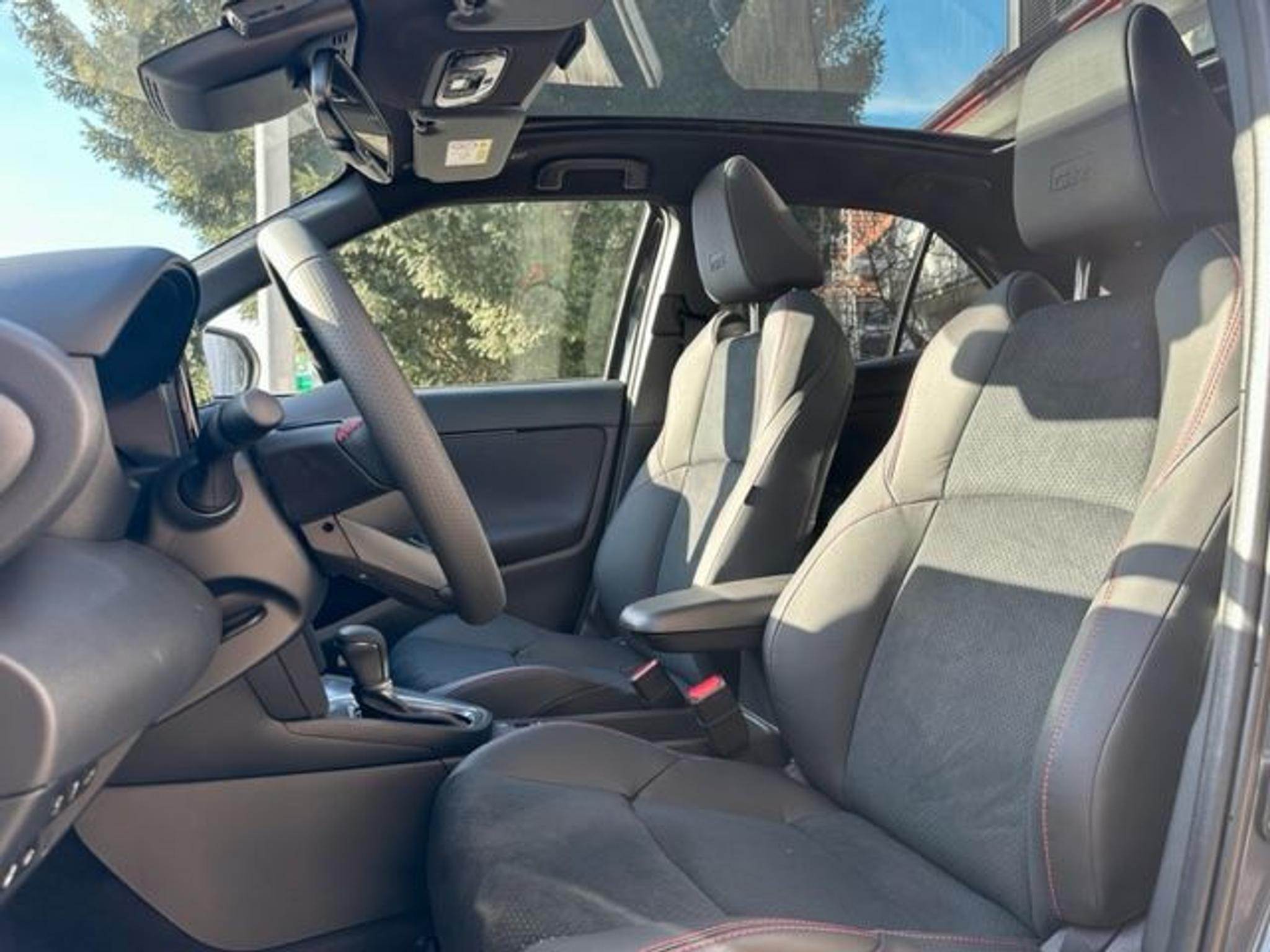 listing desktop thumbnail image 5