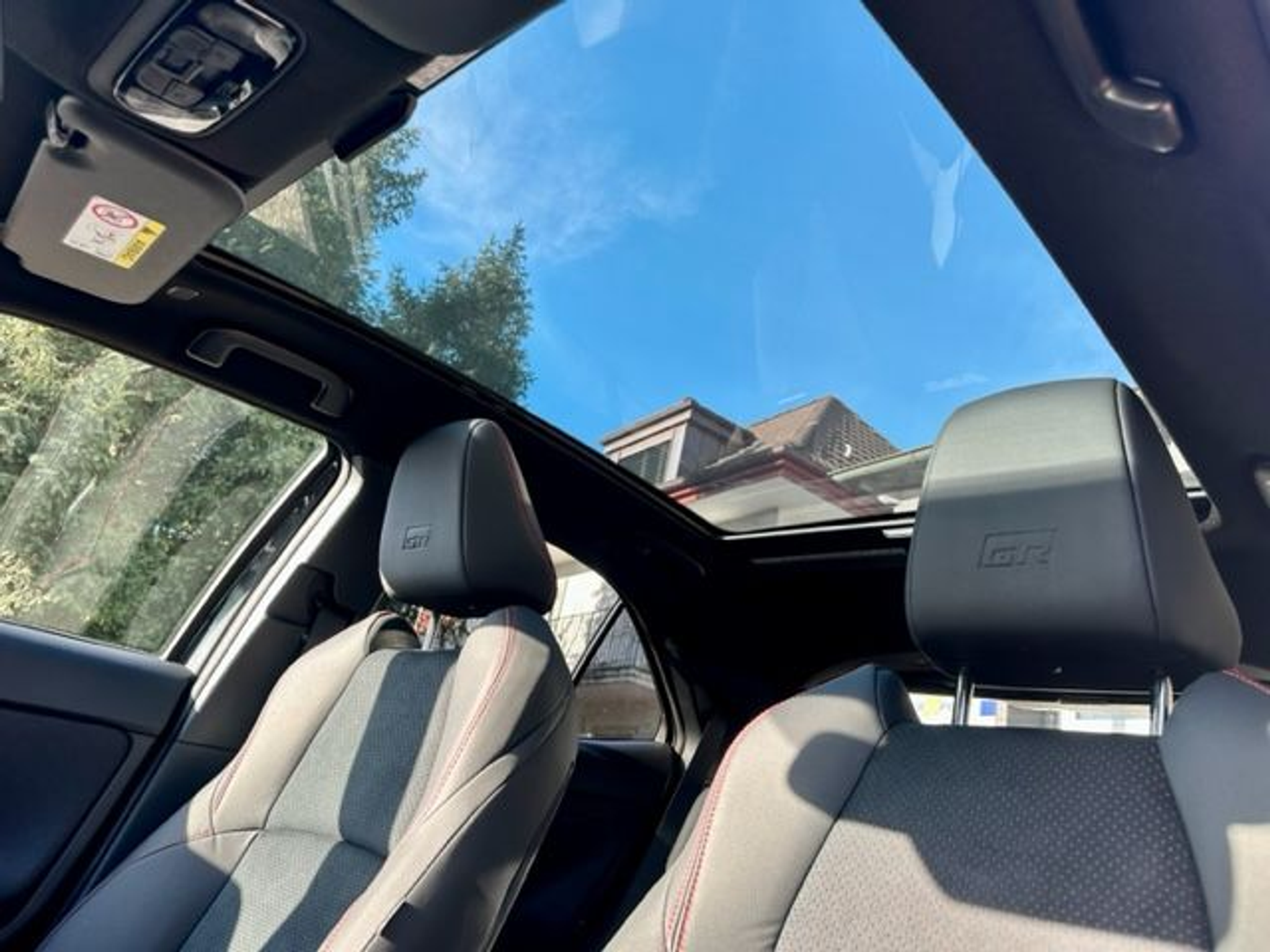 listing desktop thumbnail image 7