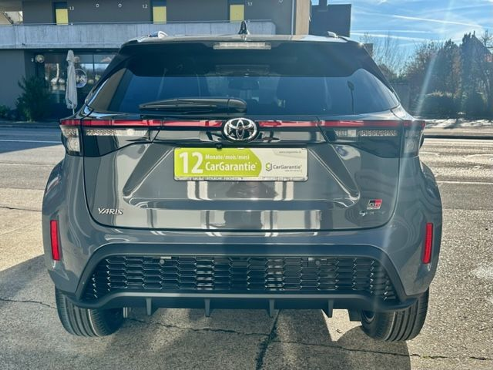 listing desktop thumbnail image 4