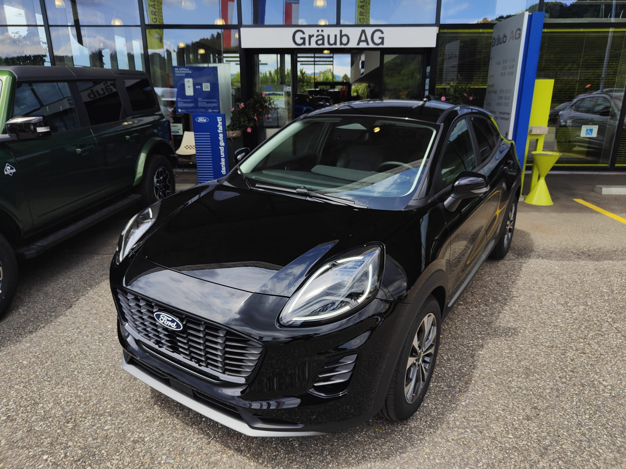 listing desktop thumbnail image 1