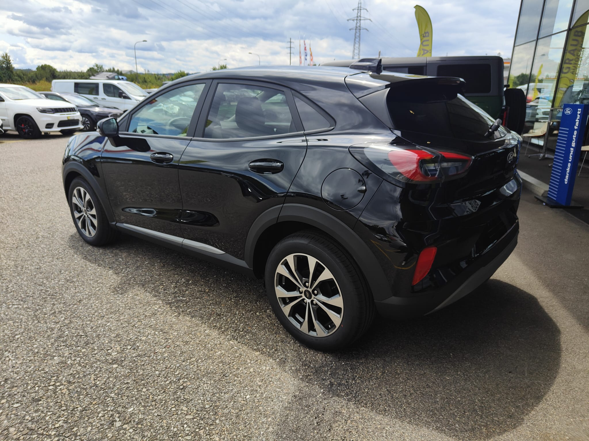 listing desktop thumbnail image 5