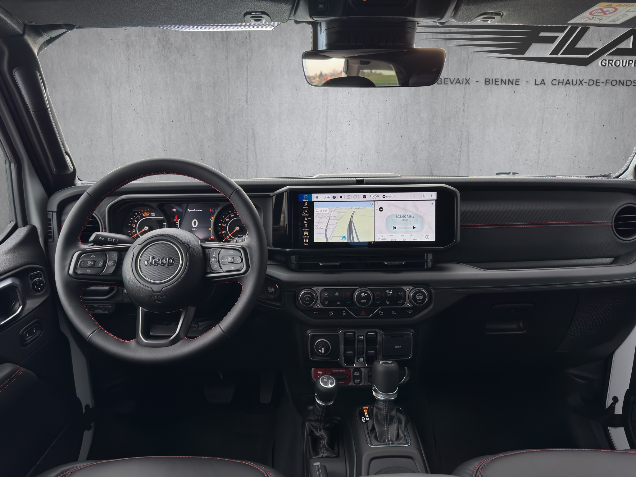 listing desktop thumbnail image 8