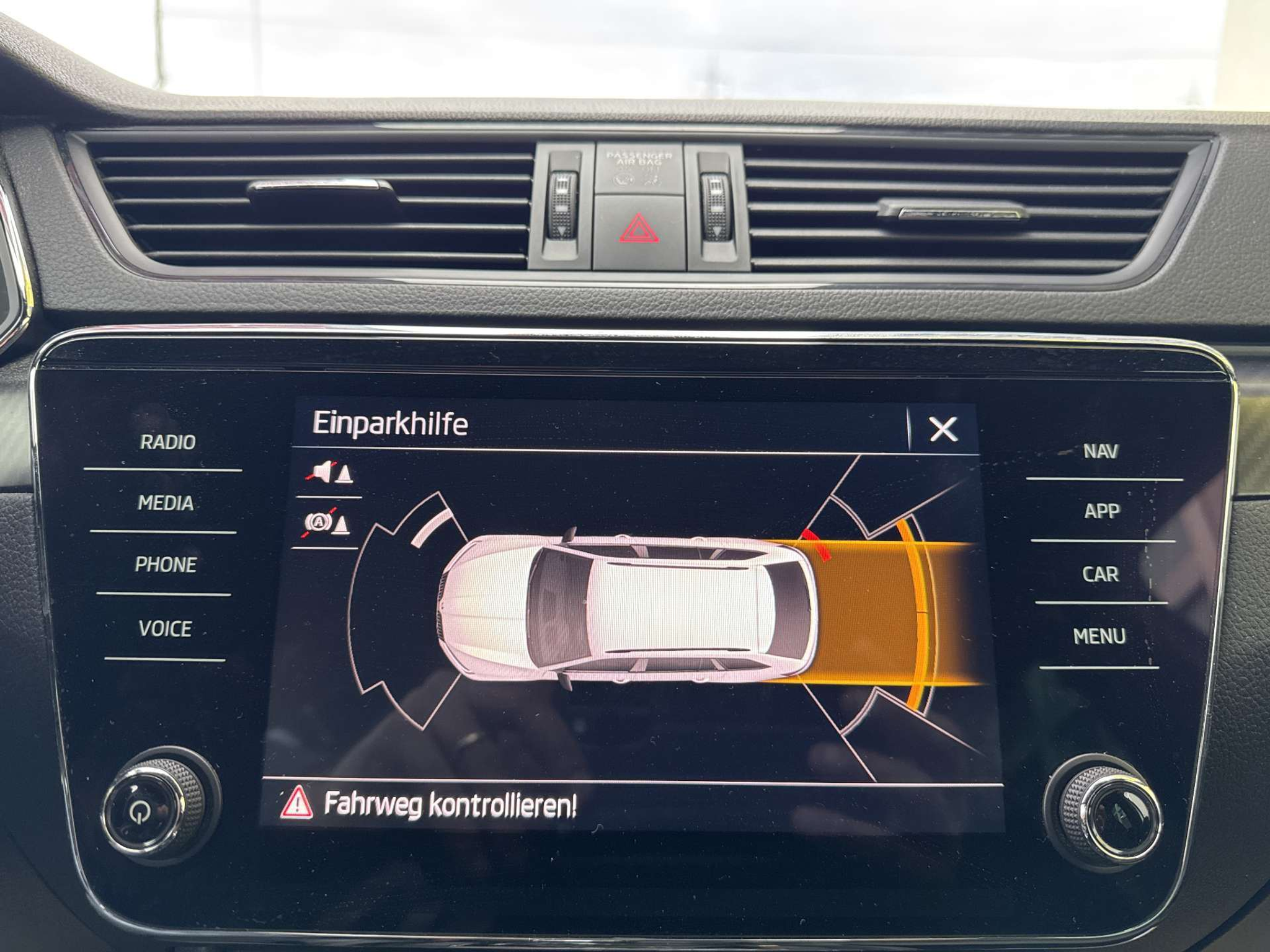 listing desktop thumbnail image 10