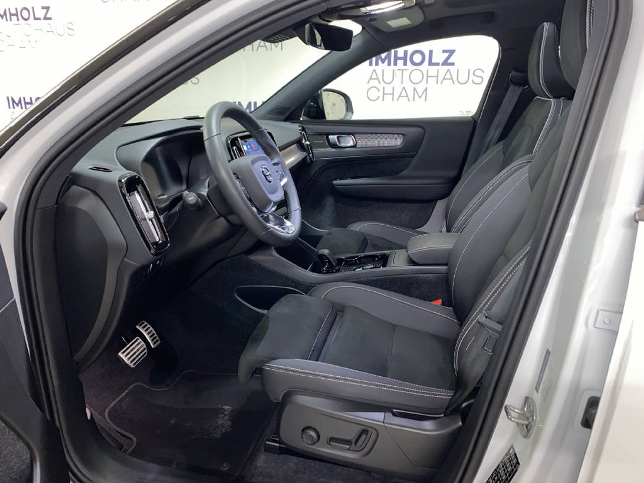 listing desktop thumbnail image 15