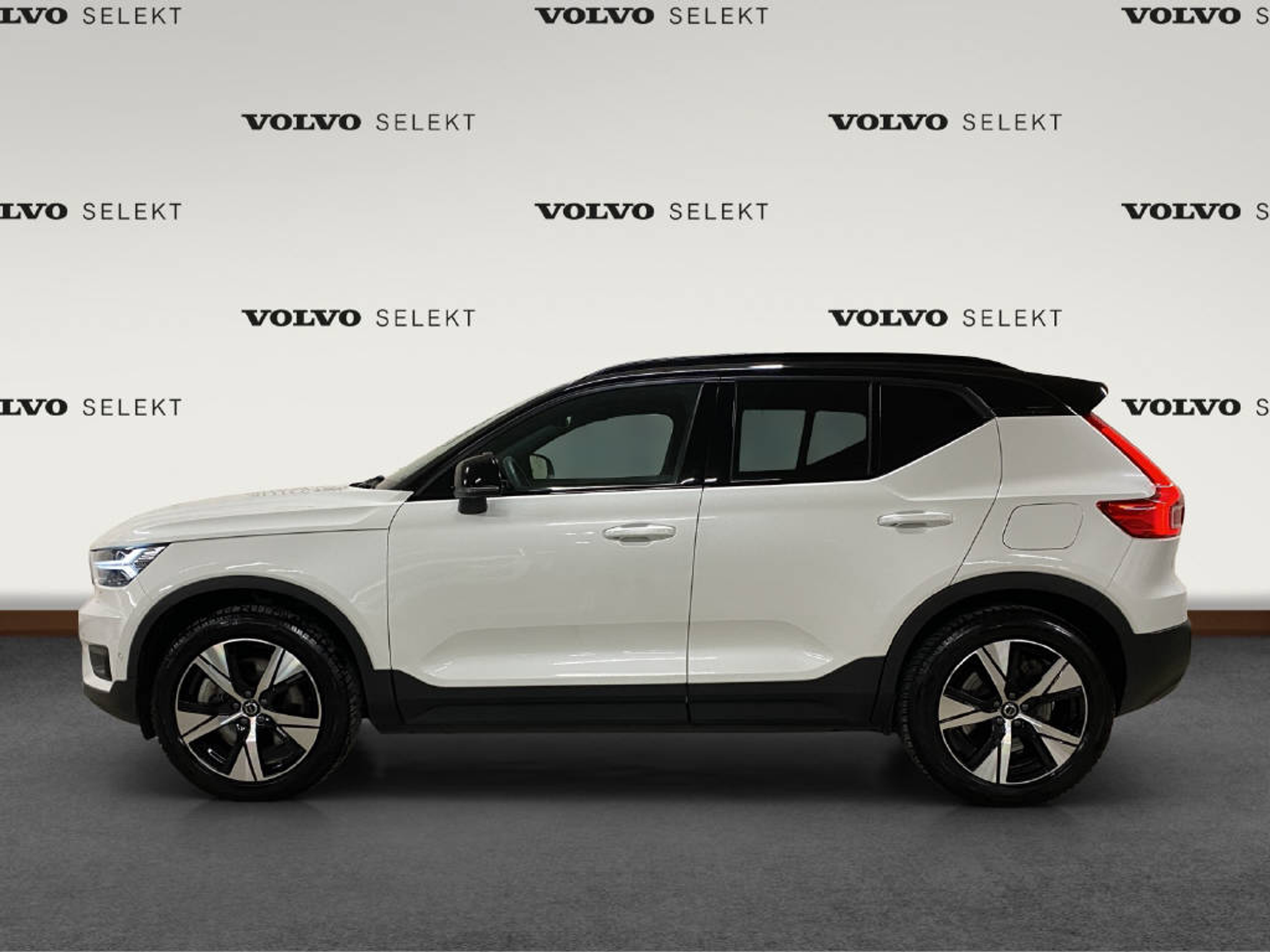 listing desktop thumbnail image 1