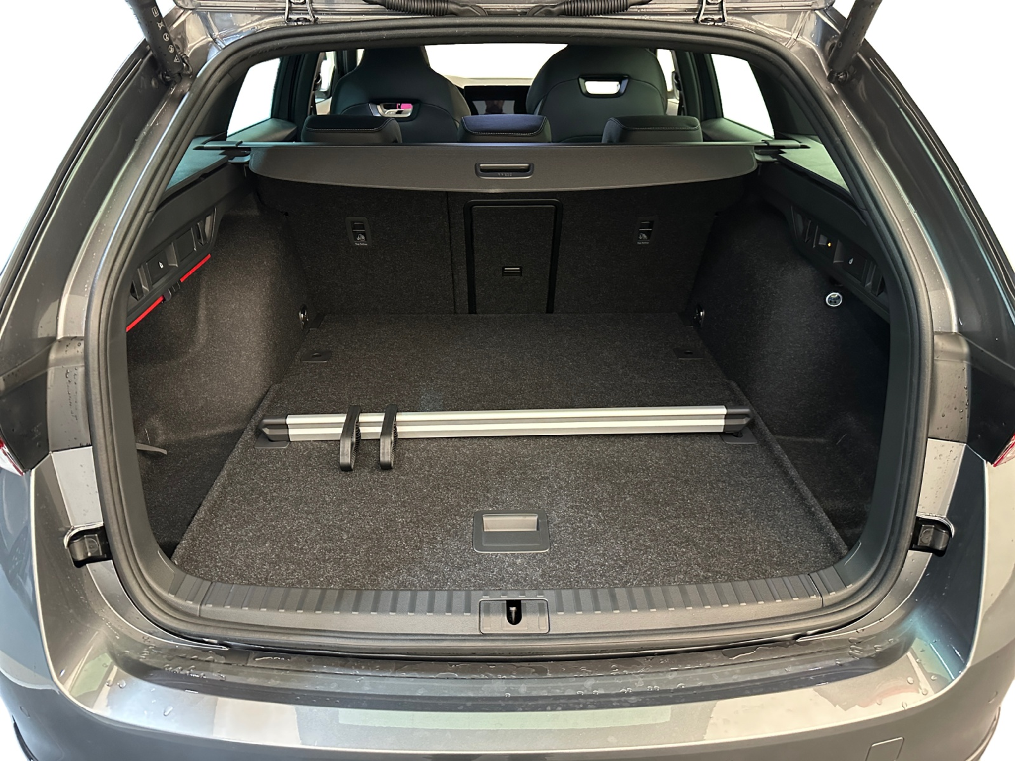 listing desktop thumbnail image 12