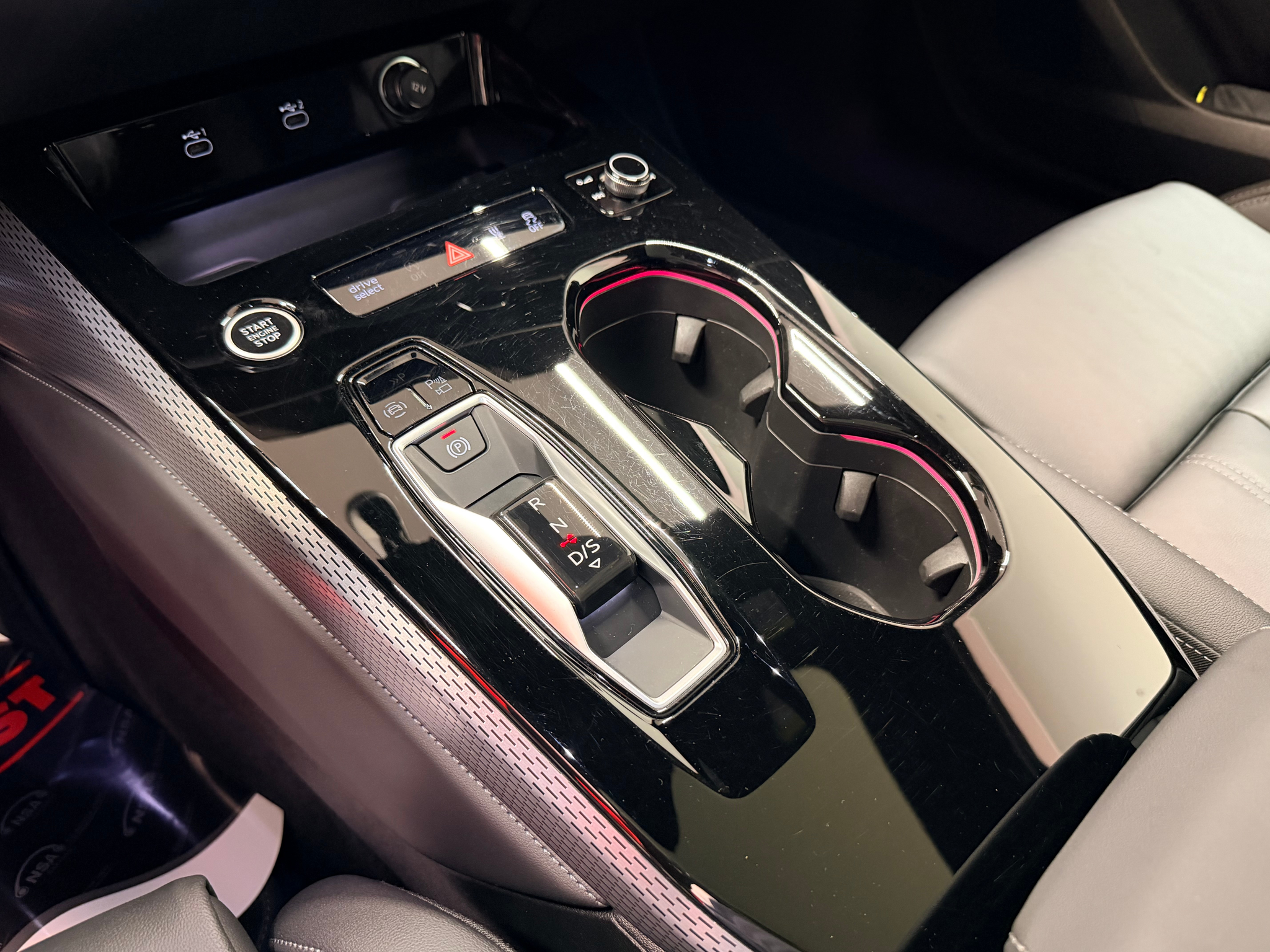 listing desktop thumbnail image 24