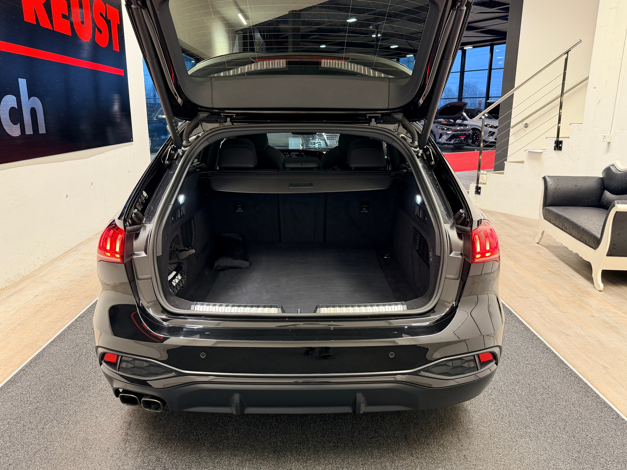 listing desktop thumbnail image 9