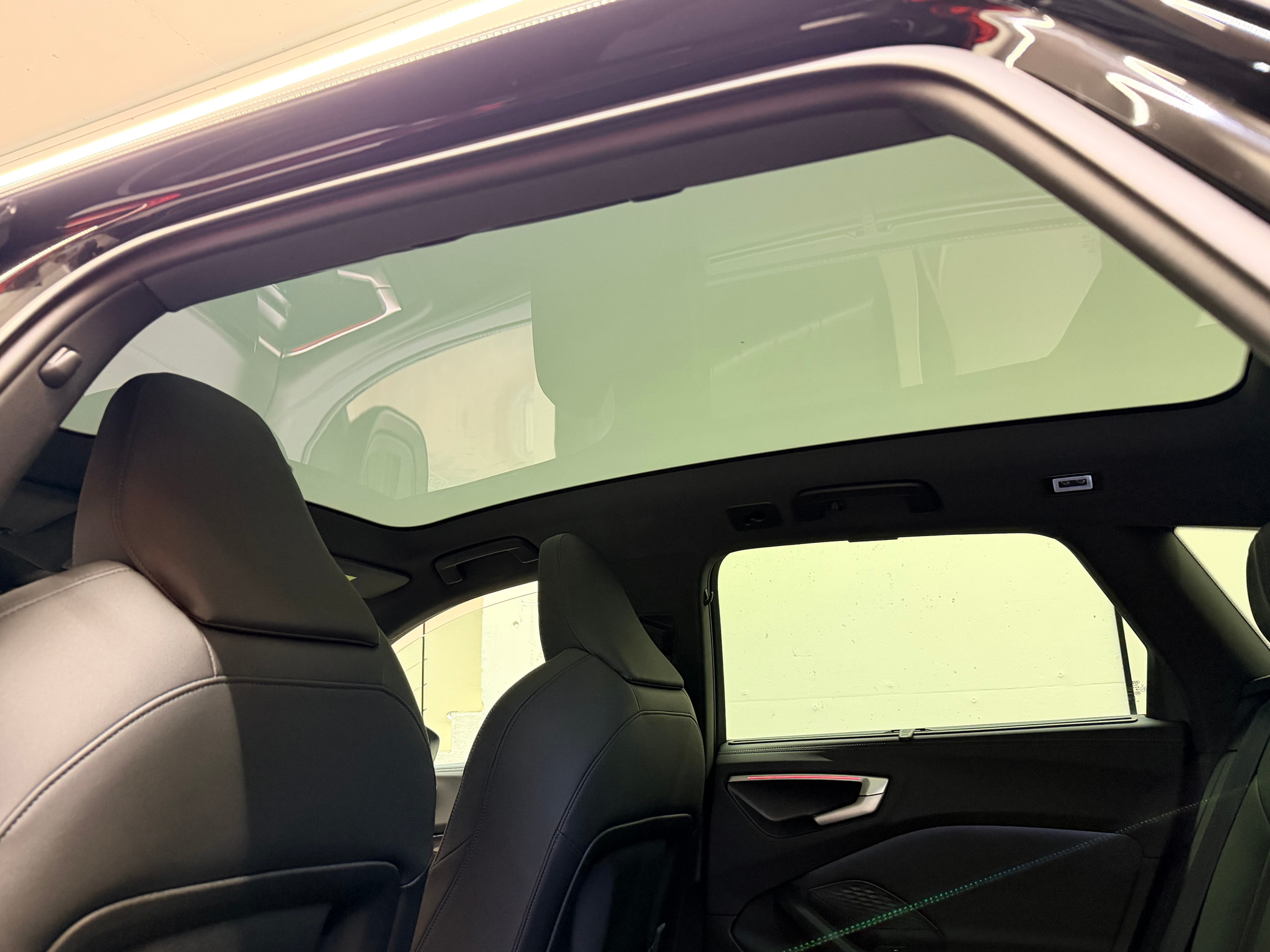 listing desktop thumbnail image 17