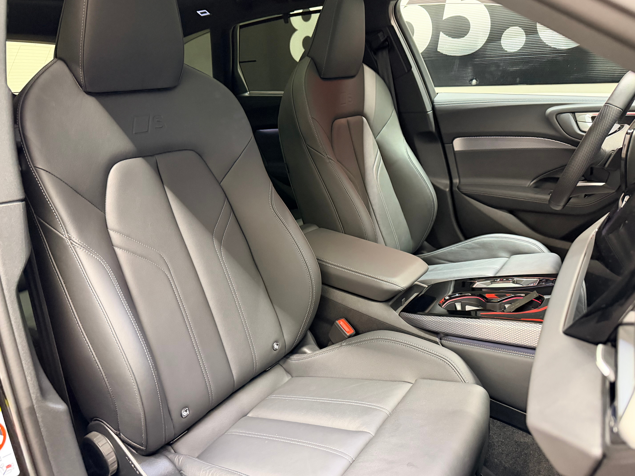 listing desktop thumbnail image 23